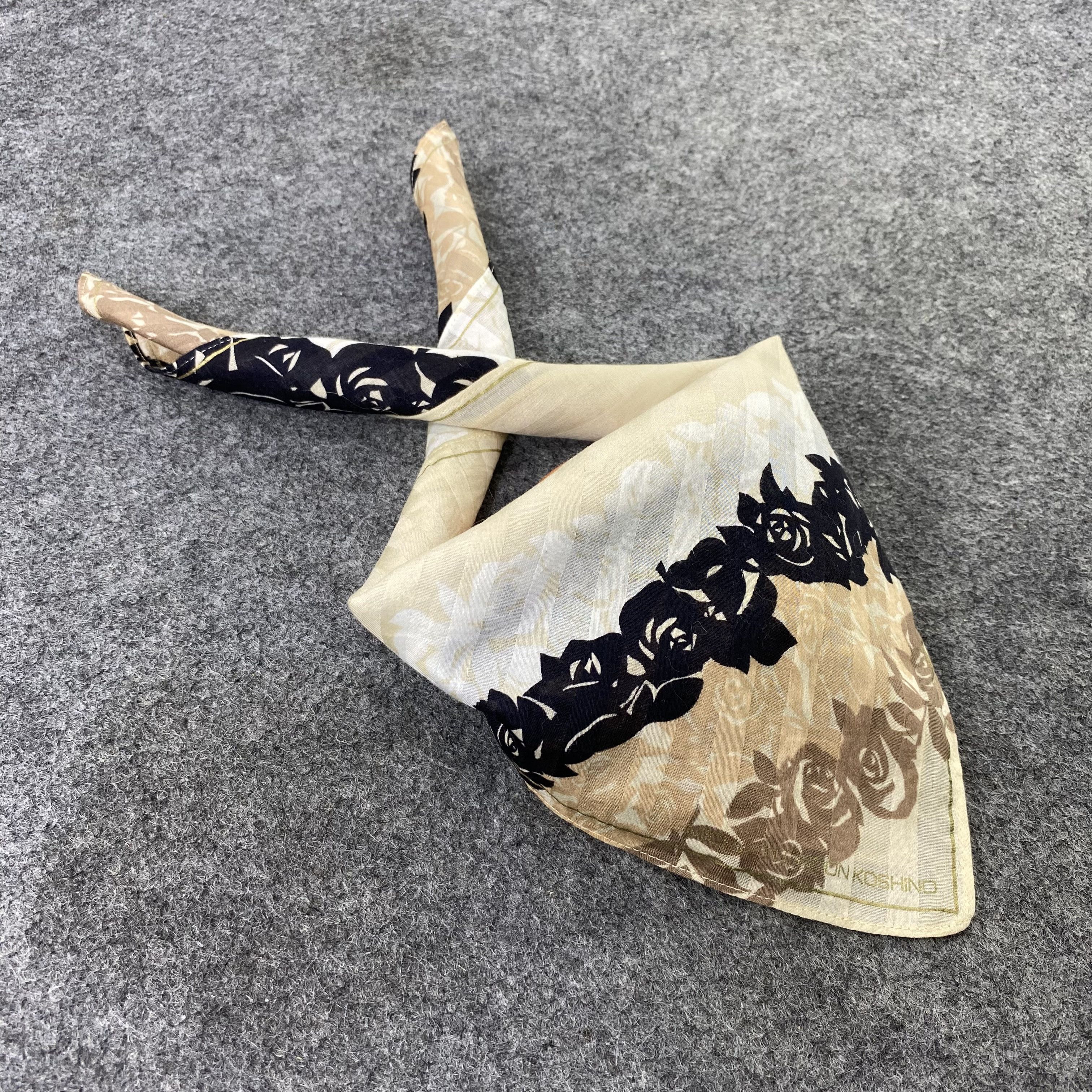 Michiko Koshino Handkerchief / Bandana / Neckerchief -B651
