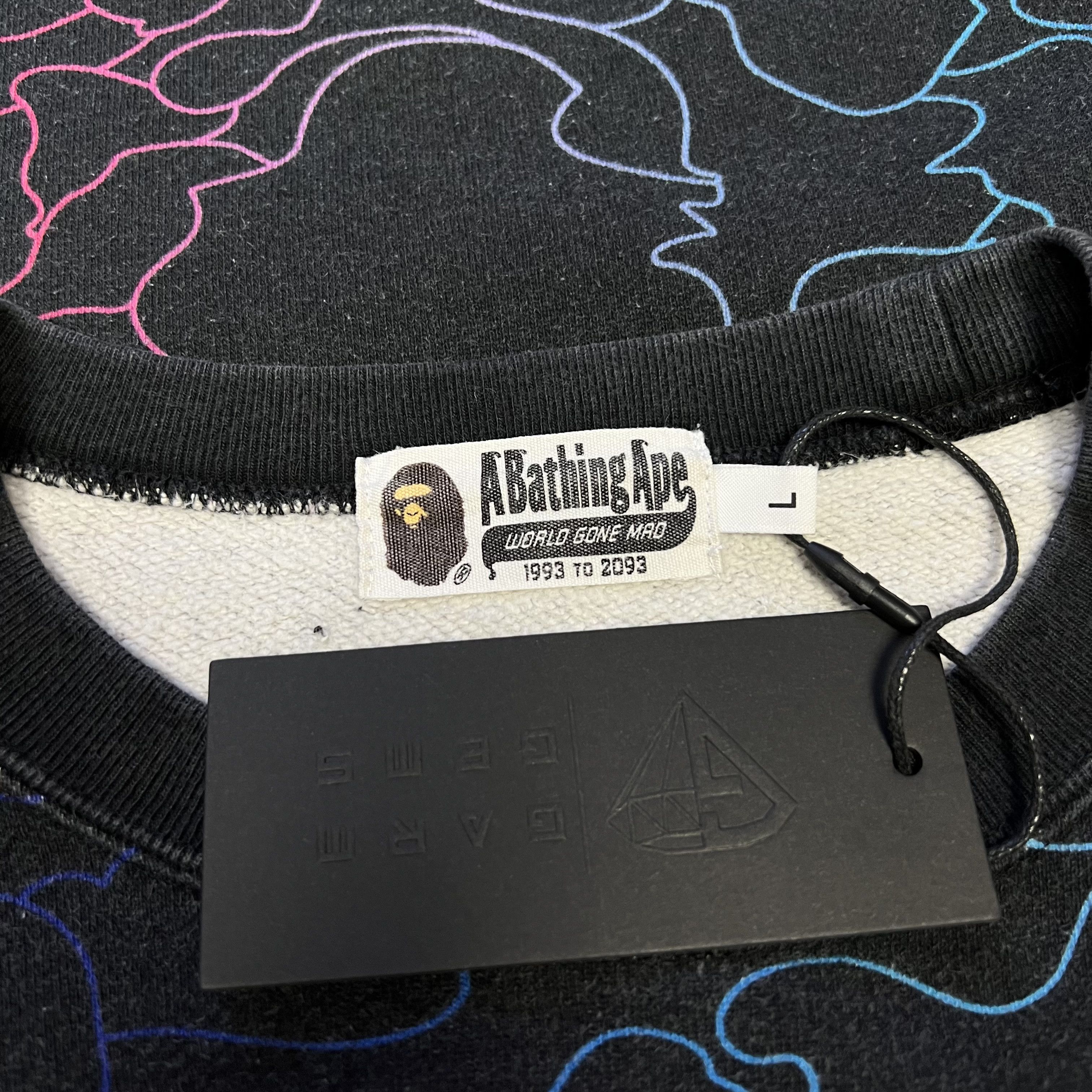 Bape A Bathing Ape Rainbow Stencil Reflective Logo Sweatshirt Size US L / EU 52-54 / 3 - 6 Thumbnail