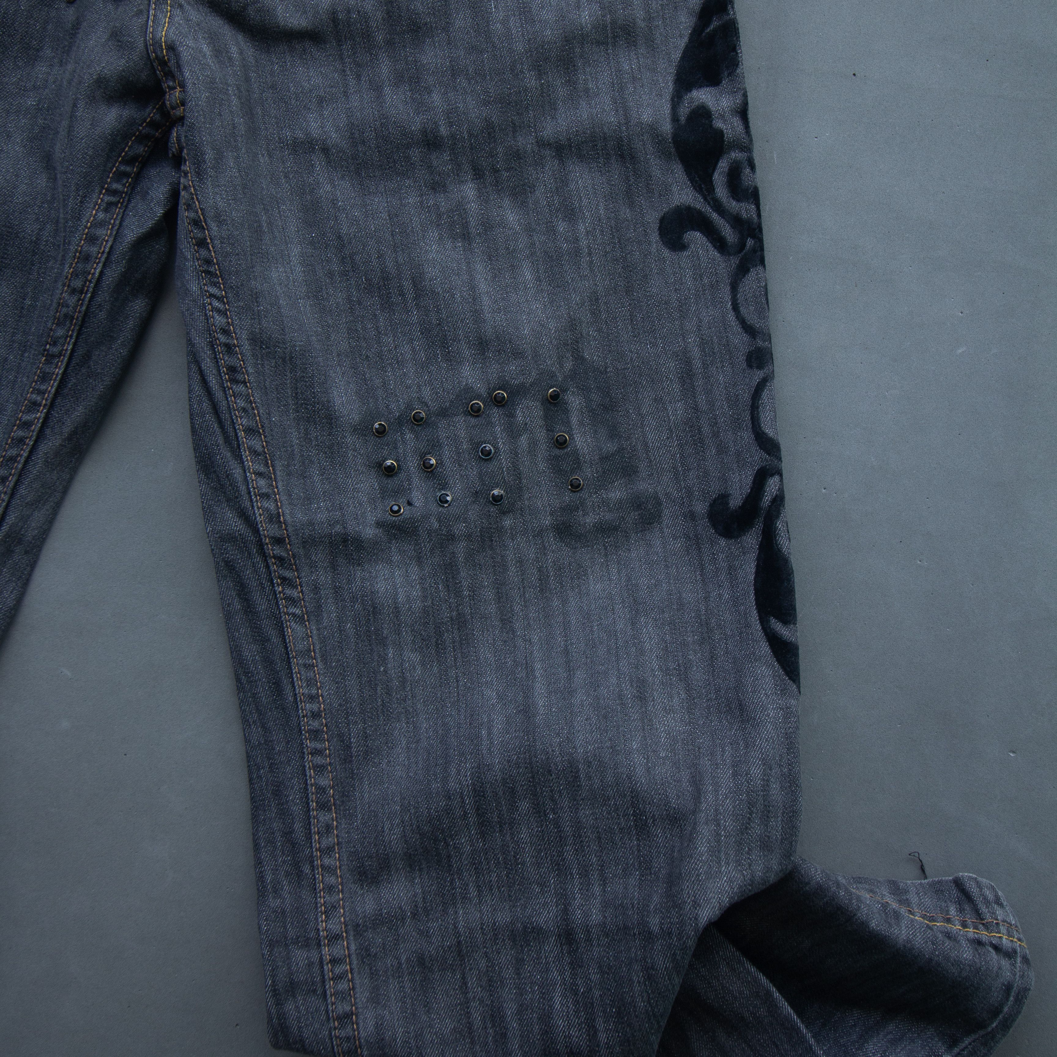 If Six Was Nine × Japanese Brand × Le Grande Bleu (L.G.B.) CROWN HOLDER VELVET ART JEANS Size US 32 / EU 48 - 8 Thumbnail