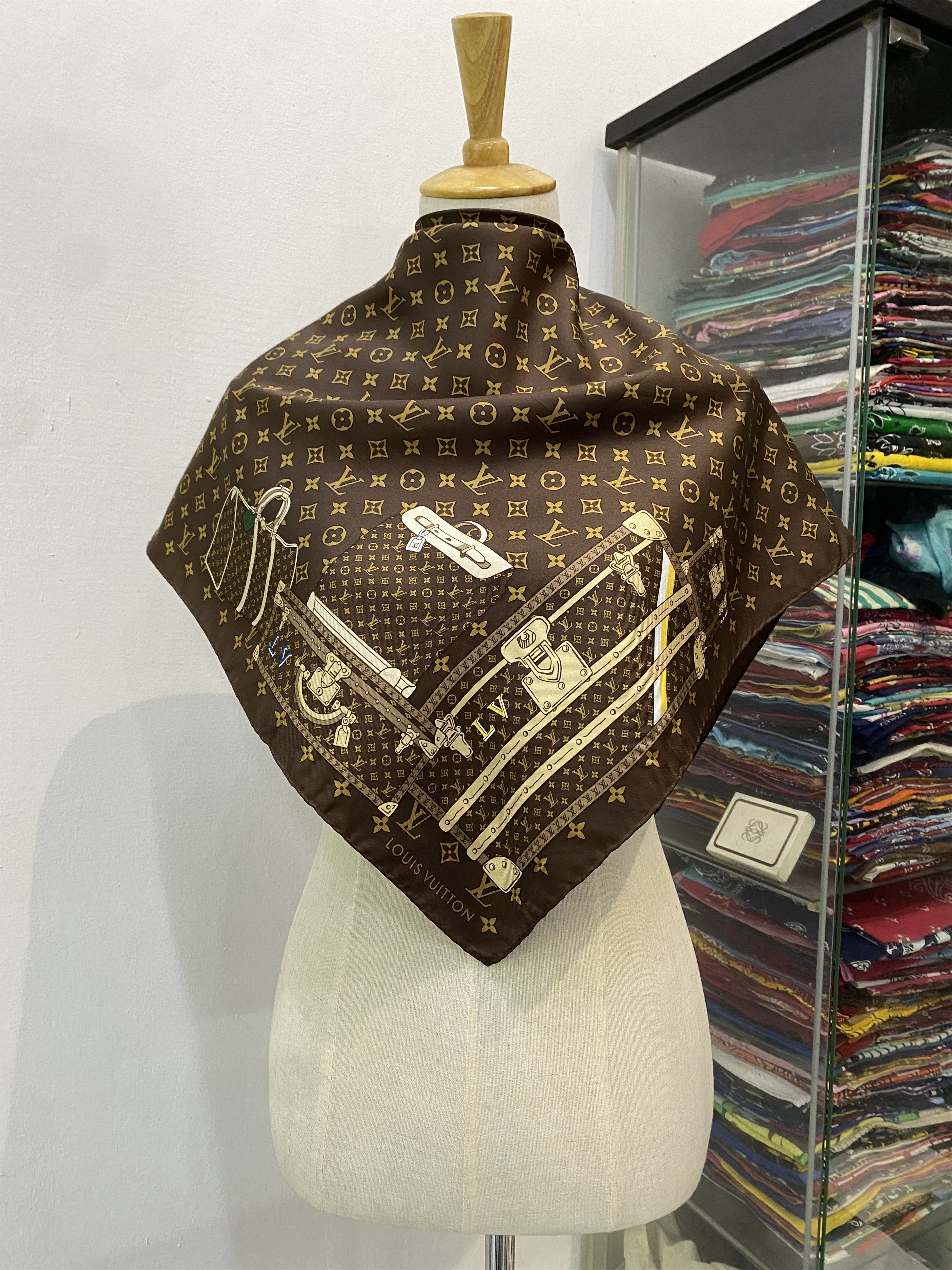 Louis Vuitton Vintage Louis Vuitton Silk Scarf Size ONE SIZE - 1 Thumbnail