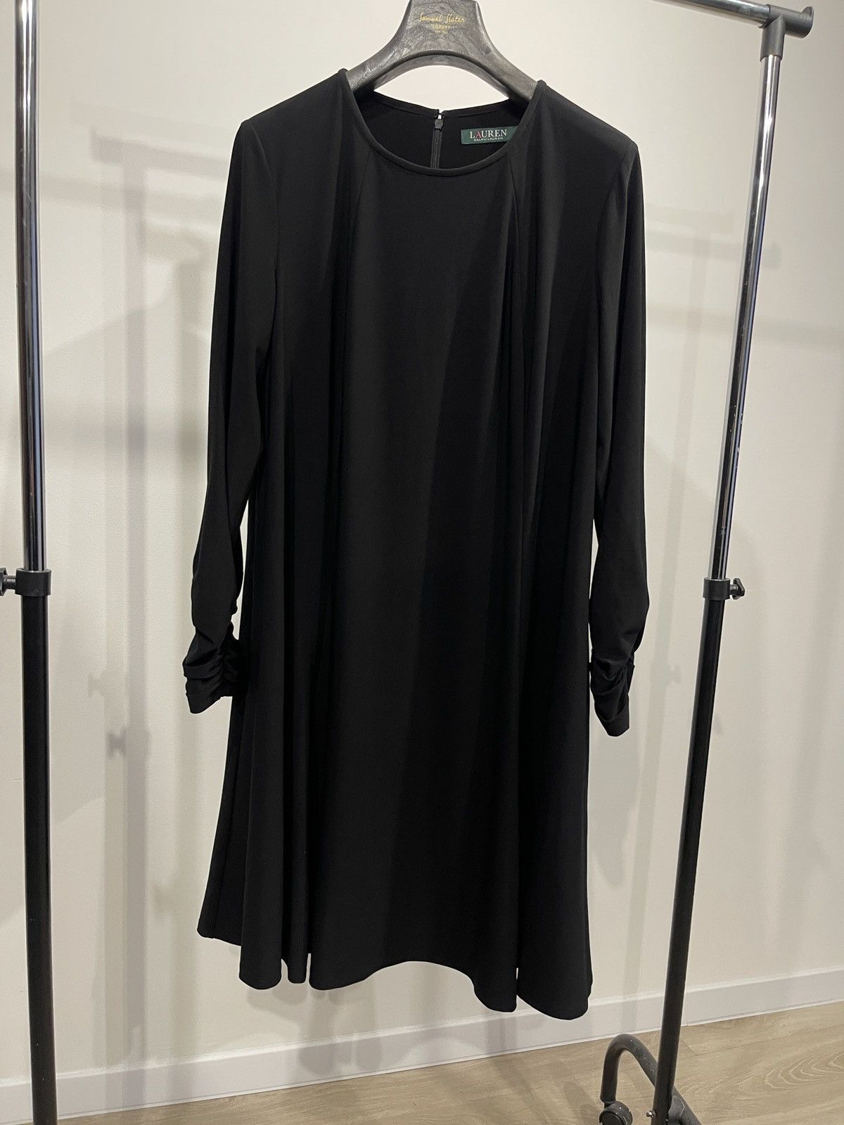 Lauren Ralph Lauren Lauren Ralph Lauren Black Ruched Sleeve Sheath Dress 16W Size XXL / US 16-18 / IT 52-54 - 1 Thumbnail