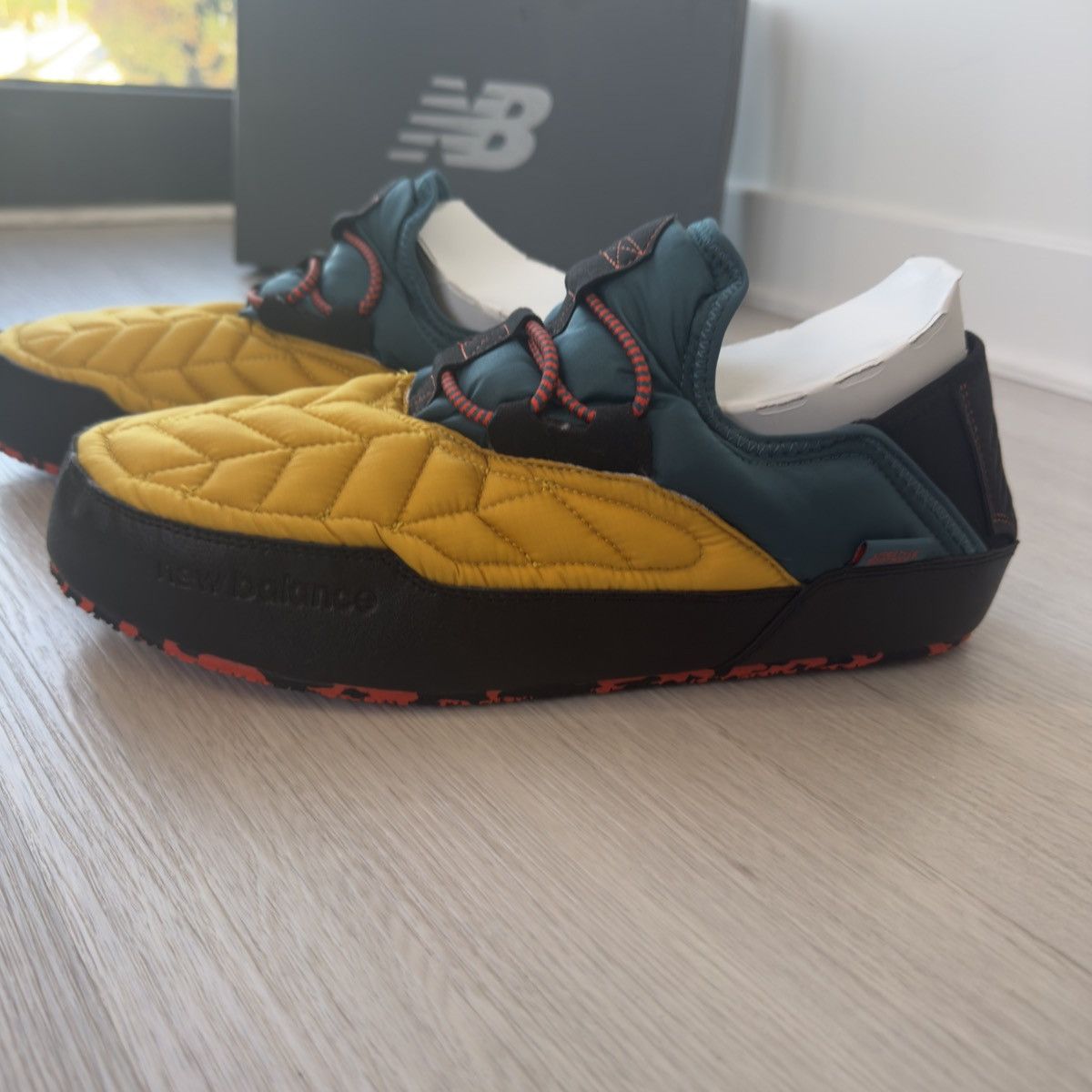 New Balance New Balance Moc v2 slipper sneakers Size US 13 / EU 46 - 8 Thumbnail