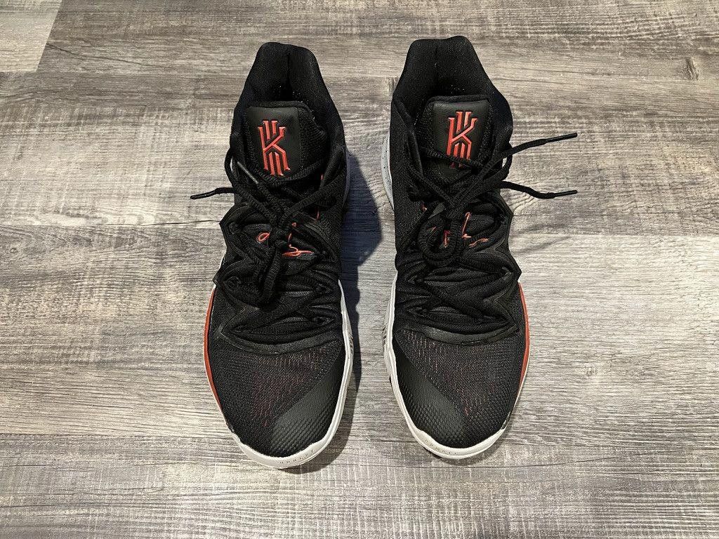 Nike NIKE • Kyrie 5 "2019 Bred" (10.5M) Size US 10.5 / EU 43-44 - 4 Thumbnail