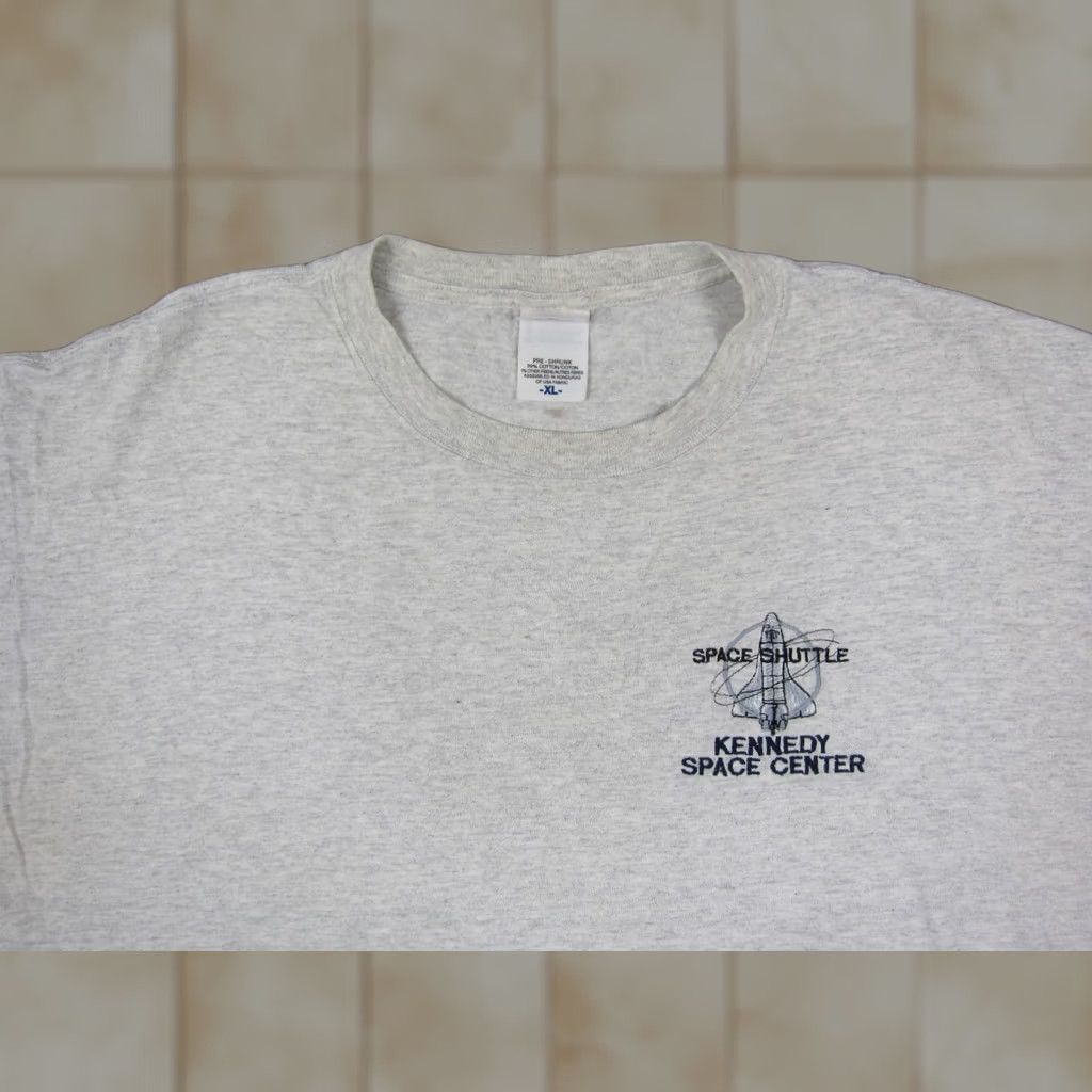 Anvil VINTAGE Kennedy Space Center Shirt Mens XL Gray 90s Space Embroidered Logo Anvil T-Shirt Crew Neck Short Sleeve Cotton Blend Overall Mens Size US XL / EU 56 / 4 - 1 Thumbnail