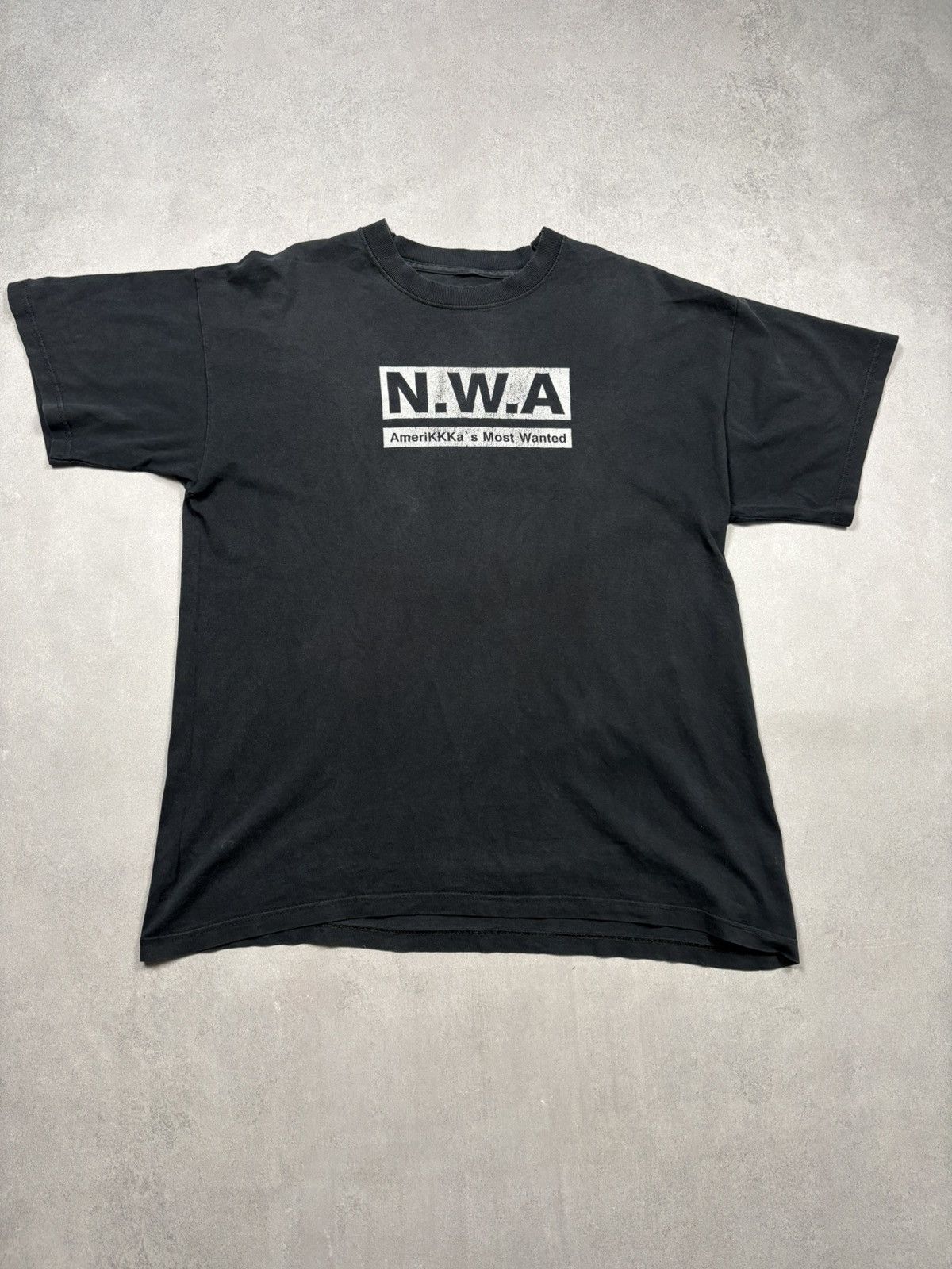Band Tees Vintage 90s NWA AmeriKKKa’s Most Wanted EAZY-E Rap T Shirt Size US XL / EU 56 / 4 - 1 Thumbnail