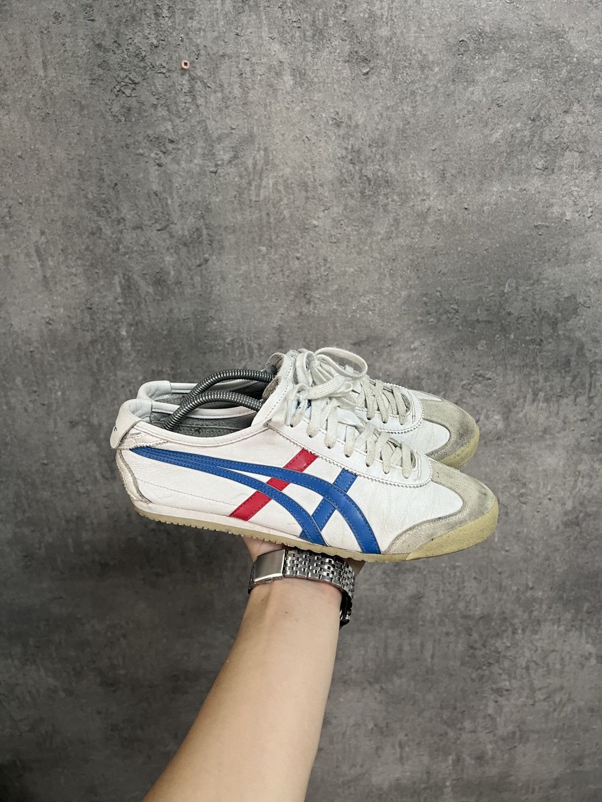 Asics Asics Onitsuka Tiger shoes sneakers Size US 8.5 / EU 41-42 - 1 Thumbnail