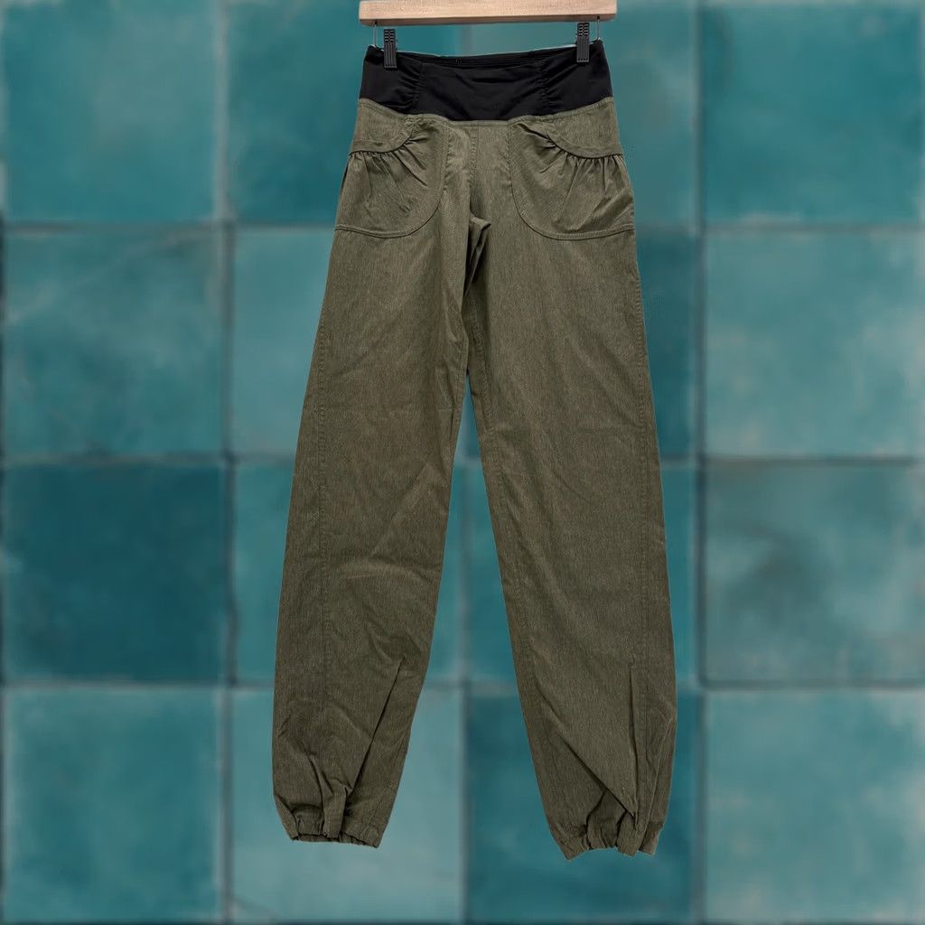Prana prAna Summit Hybrid Jogger Pants Womens XS Green Woven Stretch Hiking Trail Camp Size 26" / US 2 / IT 38 - 1 Thumbnail
