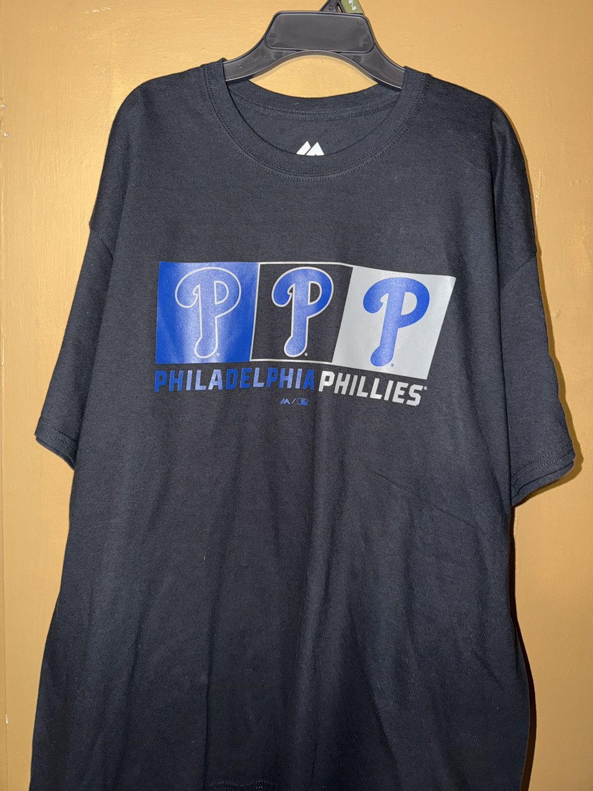 Majestic Majestic MLB Philadelphia Phillies Graphic Tee Mens XL Size US XL / EU 56 / 4 - 3 Thumbnail