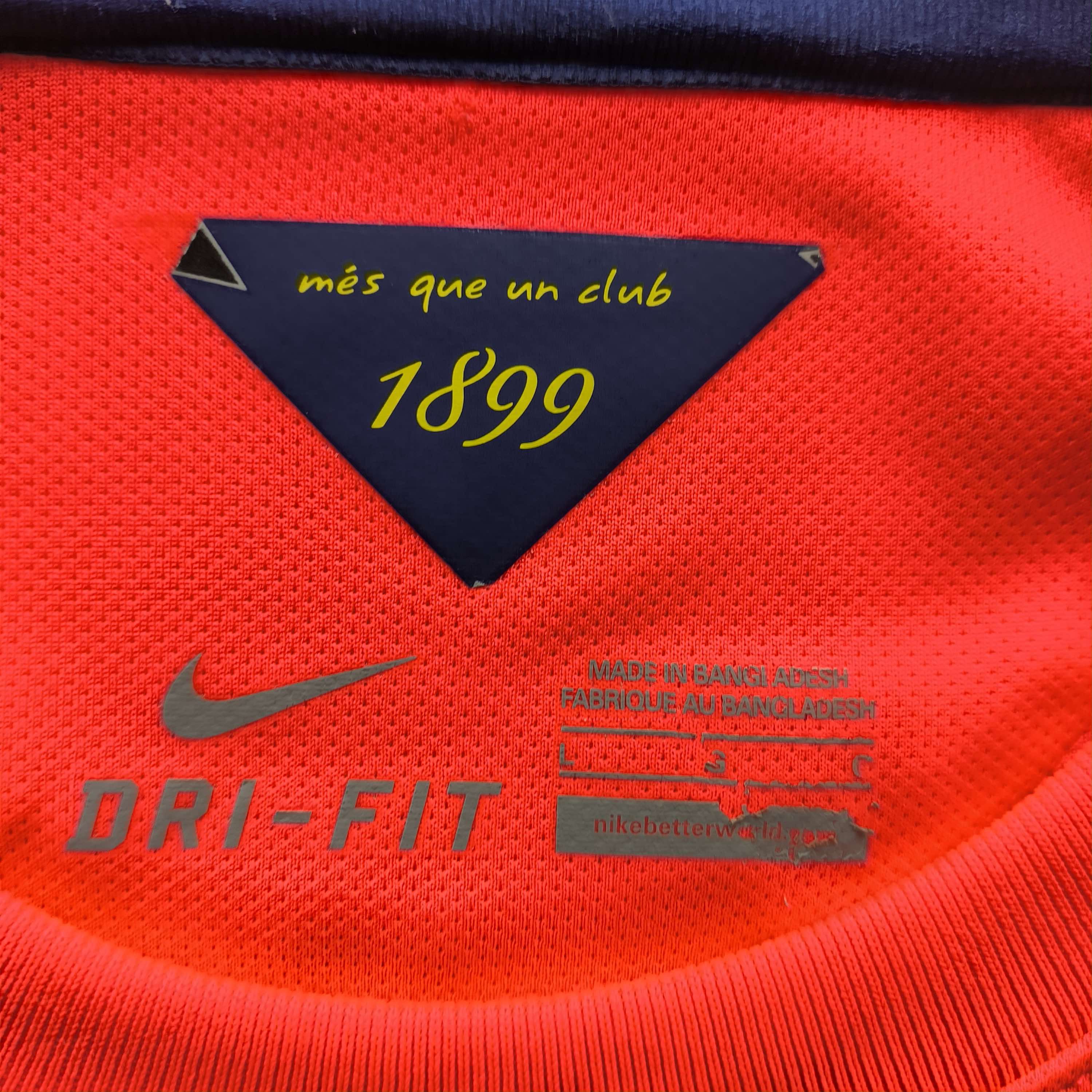 Nike FC Barcelona 2014-15 Nike away Messi football jersey size L Size US L / EU 52-54 / 3 - 6 Thumbnail