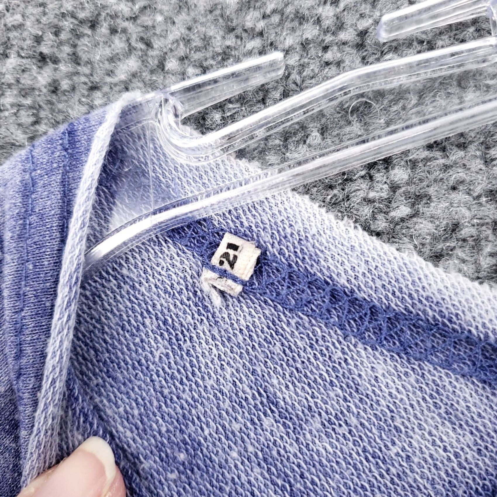 Forever 21 FOREVER 21 Sweatshirt Womens M Purple Pullover Pockets Long Sleeve Casual Casual Free Sizes Size M / US 6-8 / IT 42-44 - 4 Thumbnail