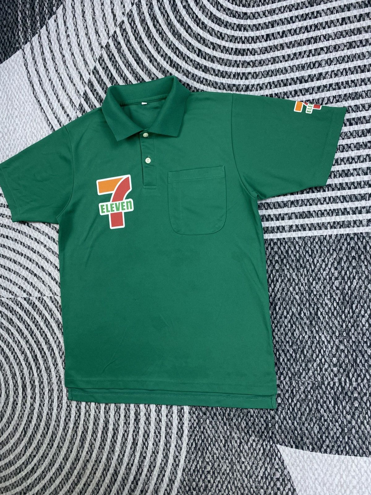 Japanese Brand Vintage 7 Eleven Japanese Brand Polos Shirt Size US M / EU 48-50 / 2 - 4 Thumbnail