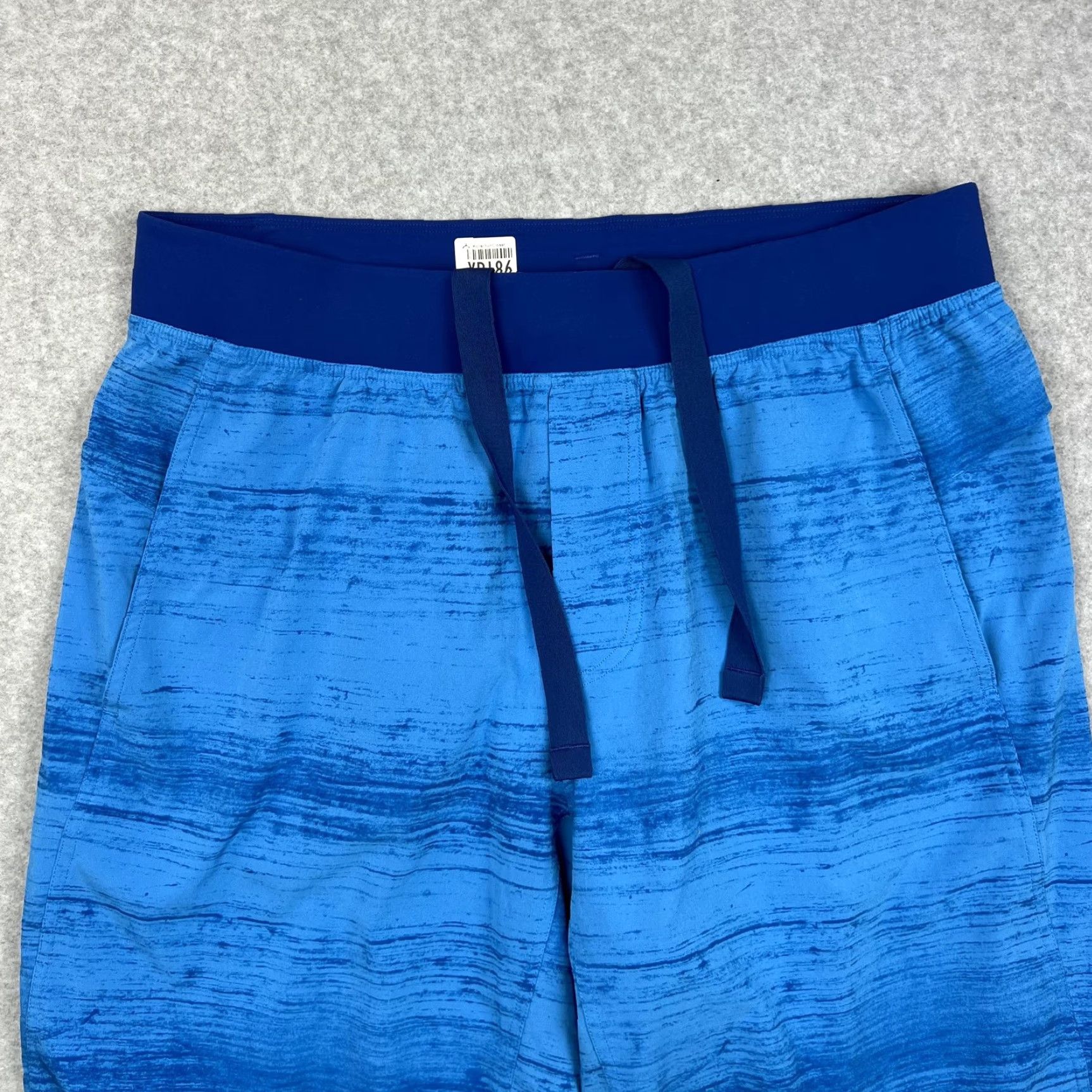 Lululemon Lululemon Shorts Mens XL Blue Drawstring Elastic Waist Pockets Logo Active Size US 36 / EU 52 - 6 Thumbnail