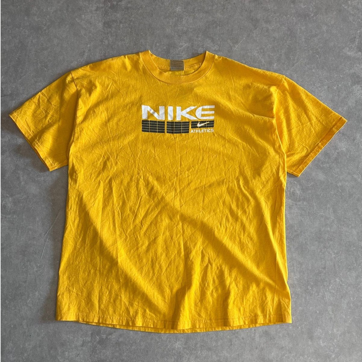 Nike 2000s Vintage Nike Athletics Yellow T Shirt Size XXL Size US XXL / EU 58 / 5 - 1 Thumbnail