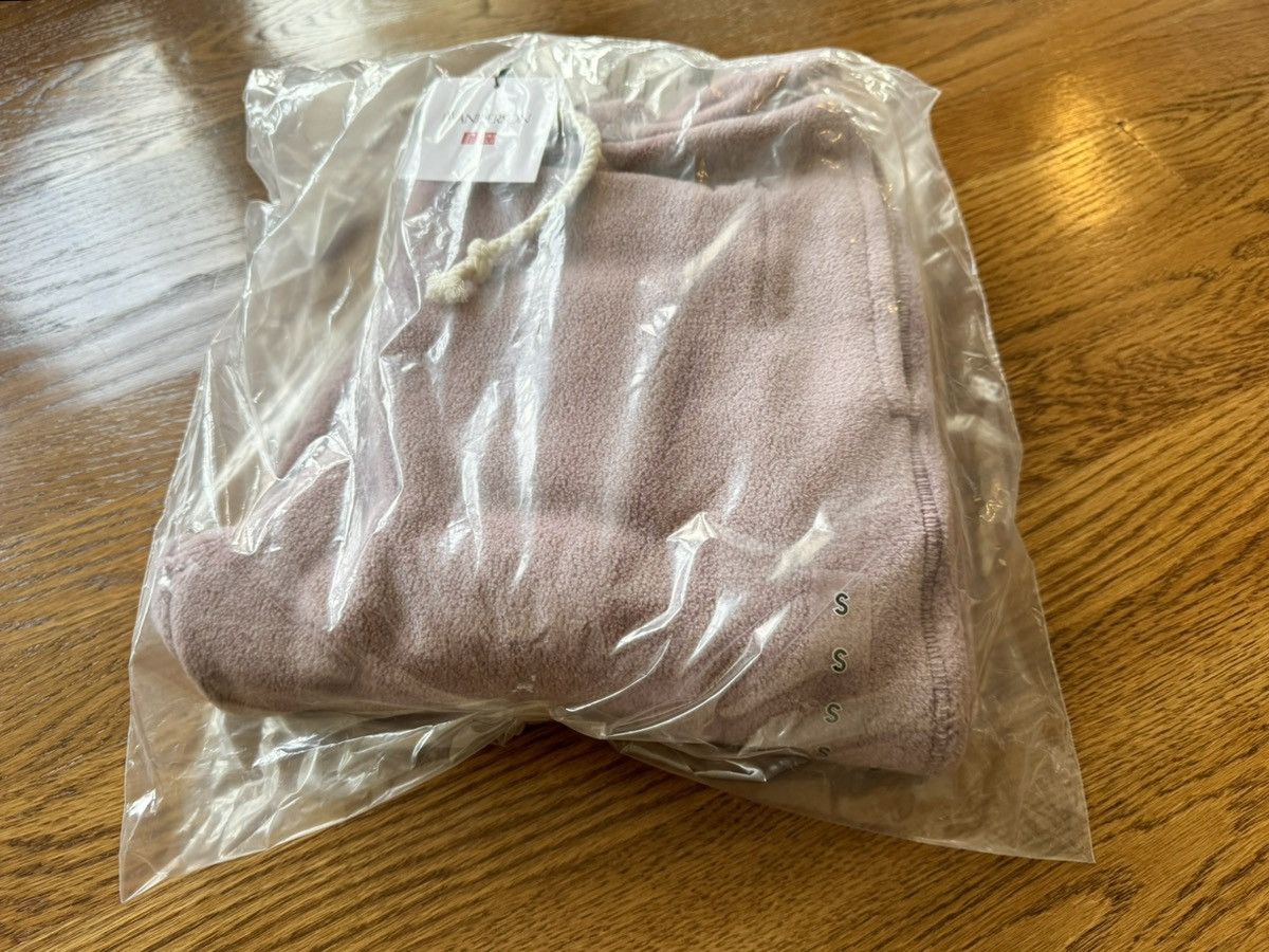 JW Anderson × Uniqlo Small JW Anderson Pink Fleece Pants Sherpa Joggers Size US 28 / EU 44 - 9 Thumbnail