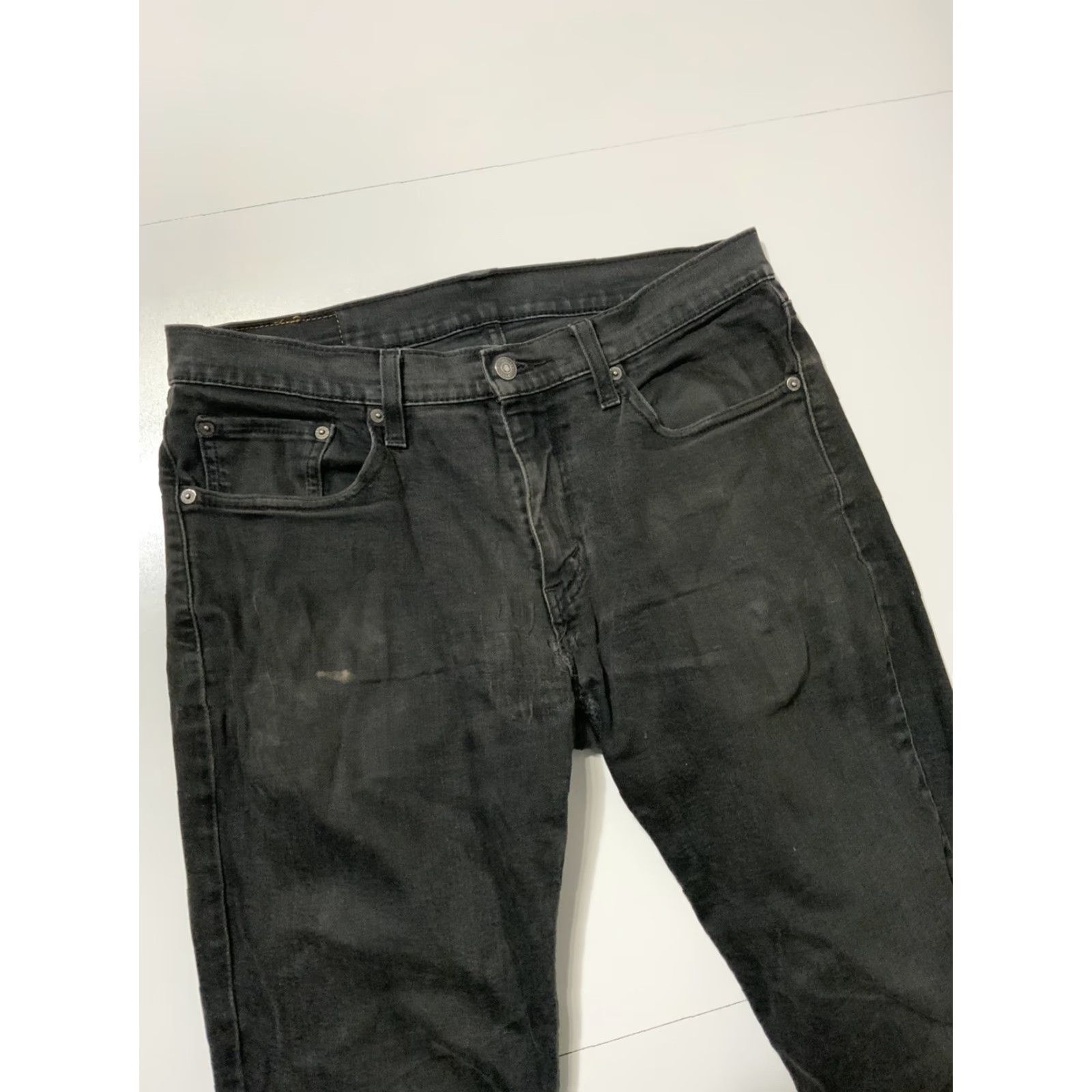 Levi's VINTAGE Levis 514 Slim Straight Black Patched Reworked Distressed Denim Jeans Sz. 32 Mens Slim 32 Black 30in Inseam Distressed Patchwork Size US 32 / EU 48 - 4 Thumbnail