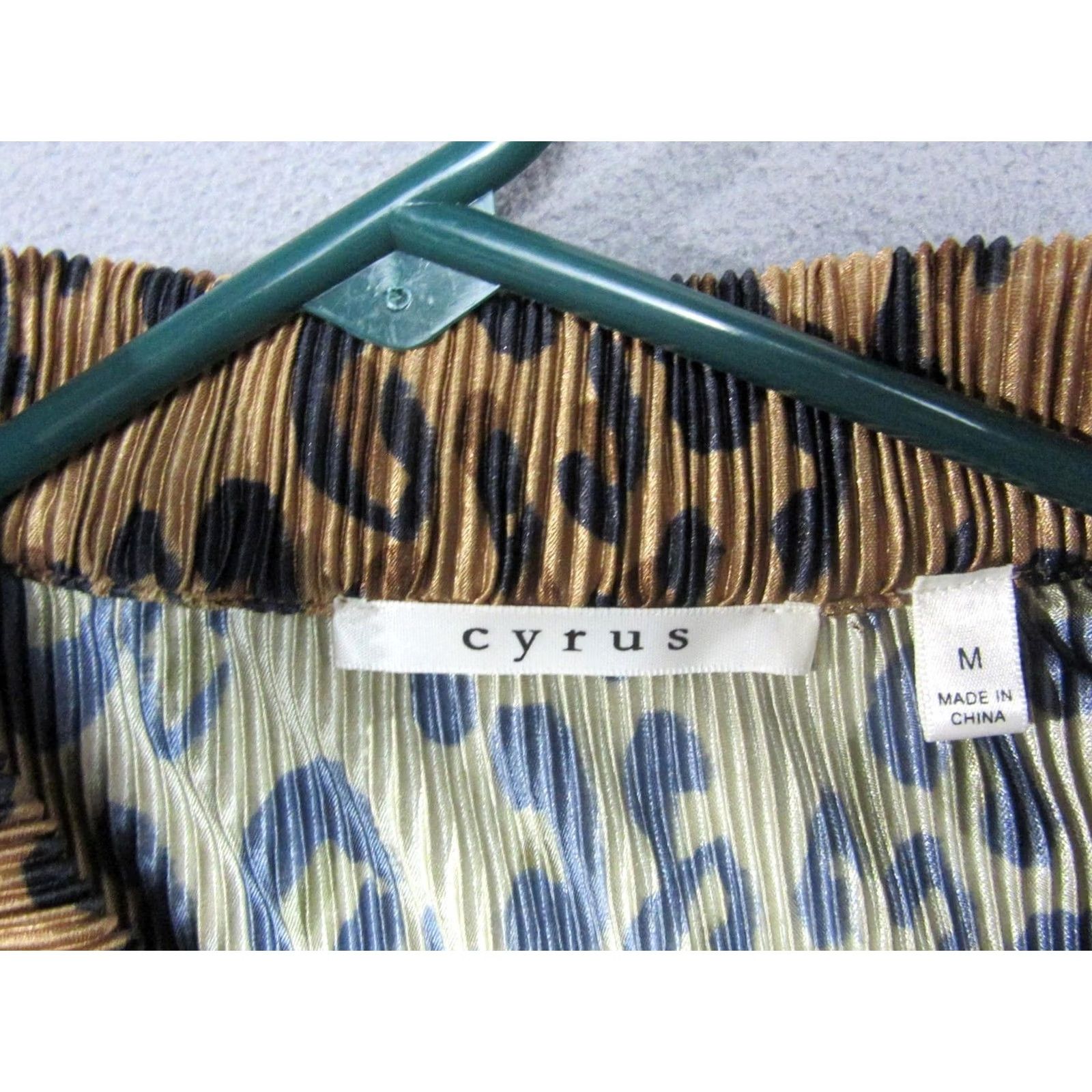 Vintage Cyrus Shirt Womens Medium Brown Leopard Animal Print Pleated Button Up Knit Top Size M / US 6-8 / IT 42-44 - 3 Thumbnail