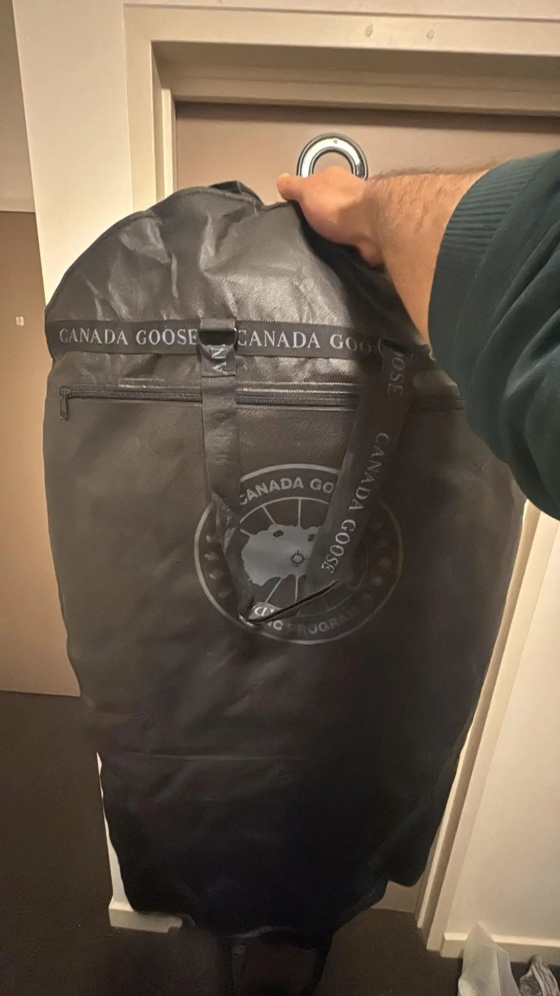 Canada Goose Canada Goose Carson Parka Size L Size US L / EU 52-54 / 3 - 2 Thumbnail