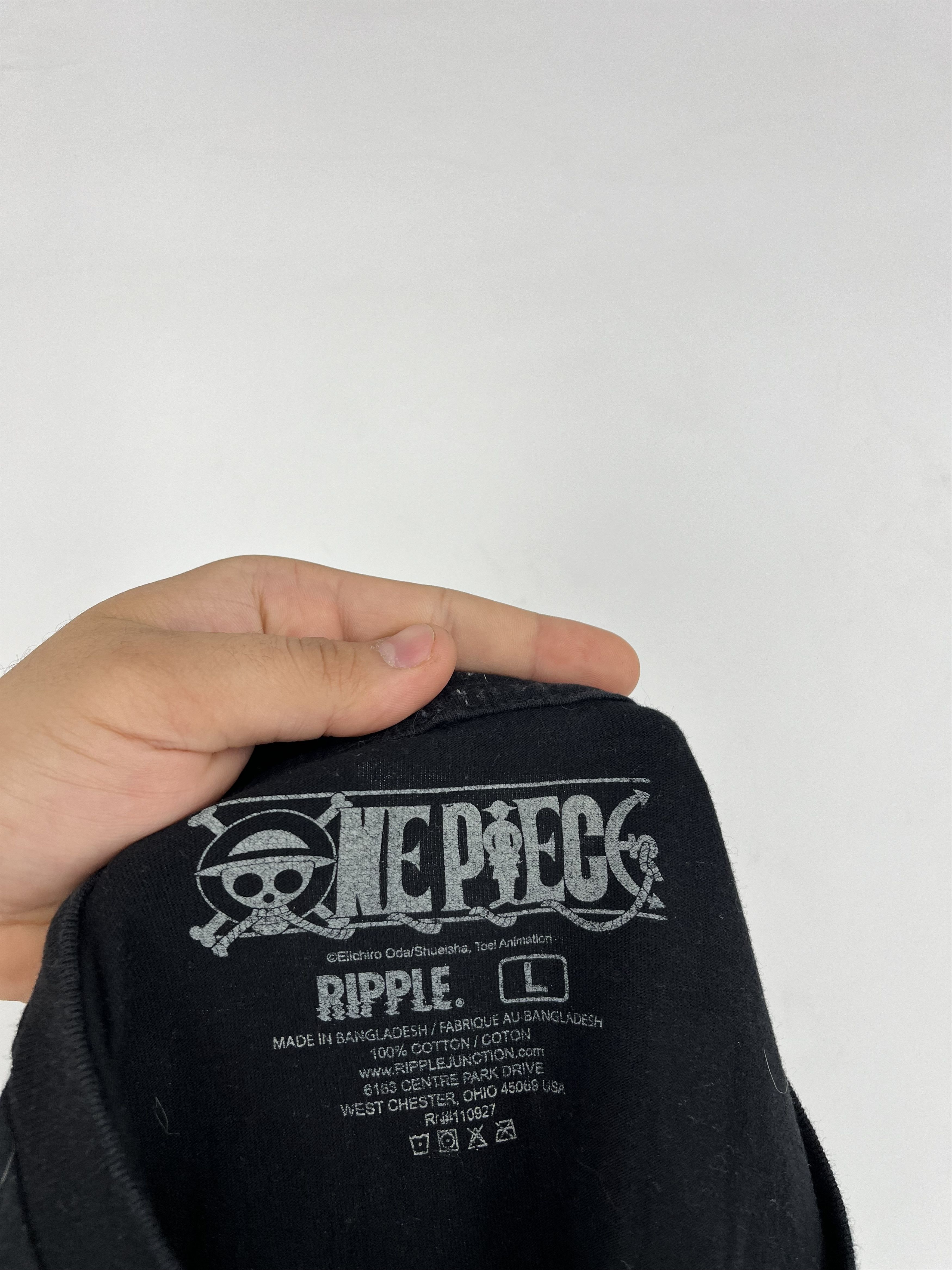 One Piece Vintage Y2K One Piece Characters Printed TShirt Size US L / EU 52-54 / 3 - 10 Thumbnail