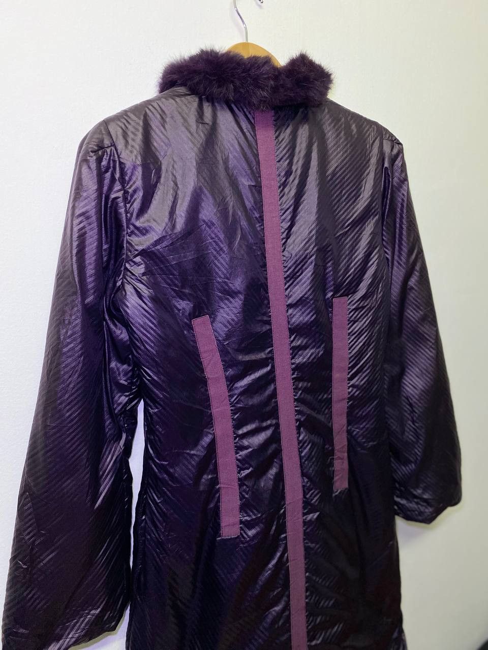 Fendi vintage fendi roma long puffer jacket fur collar nice design Size L / US 10 / IT 46 - 11 Thumbnail