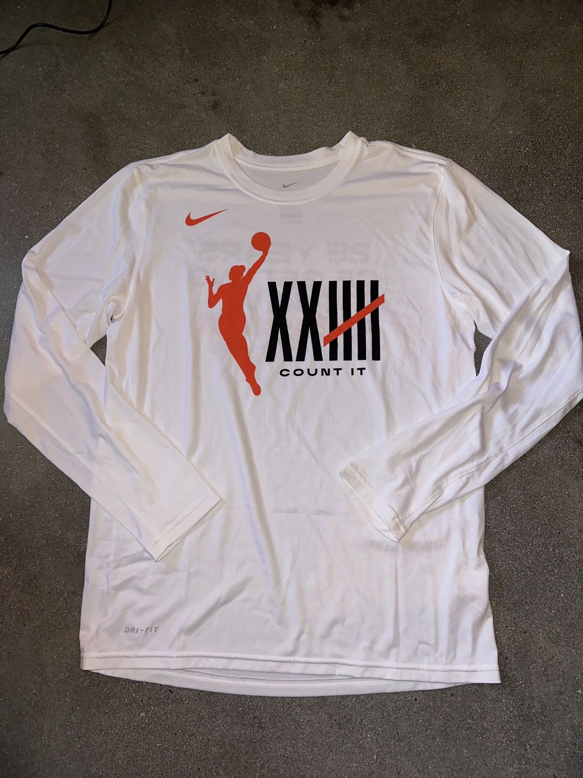 Nike Nike WNBA Long Sleeve Size US M / EU 48-50 / 2 - 1 Thumbnail