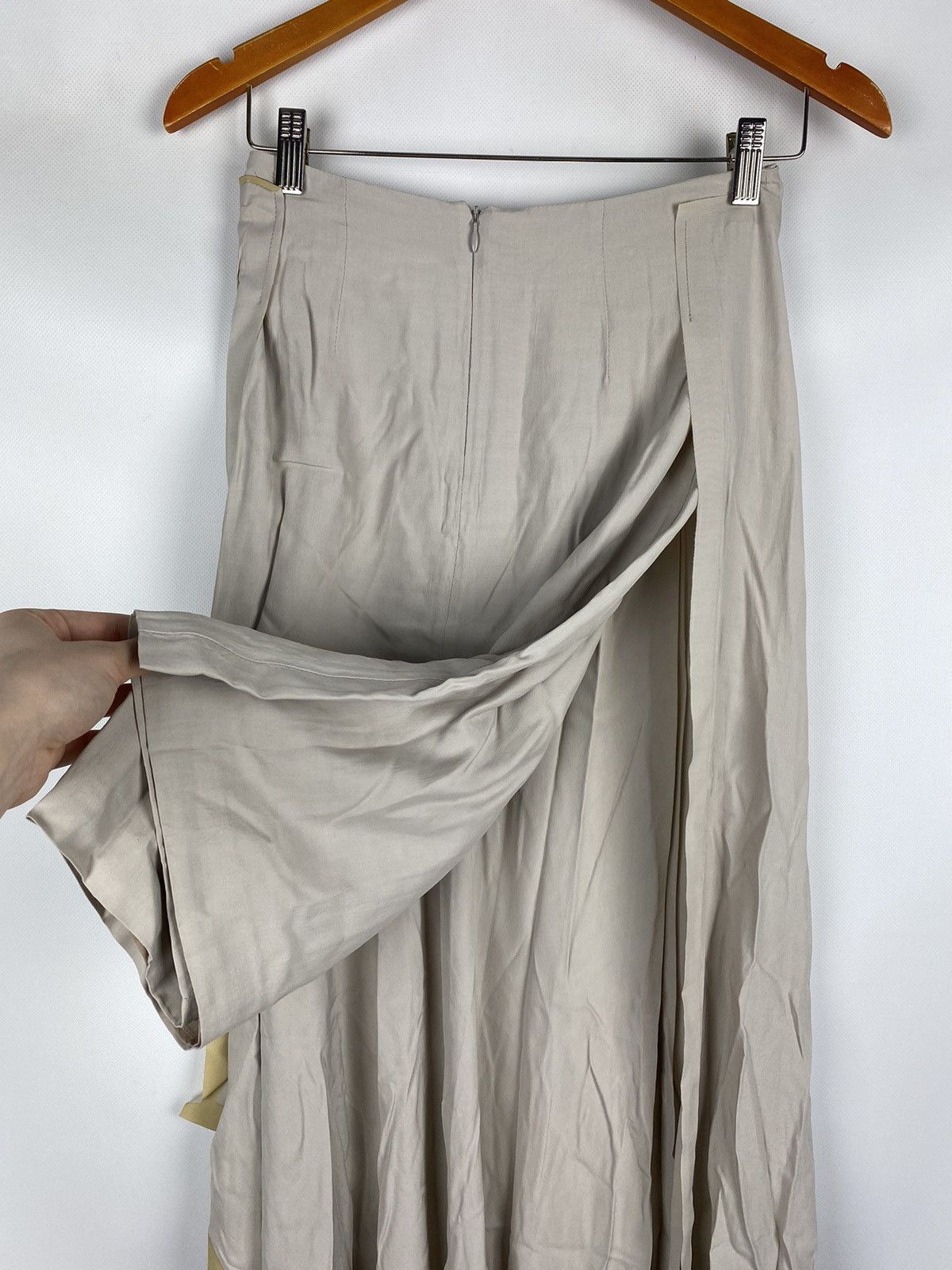 Maison Margiela Maison Martin Margiela ladies viscose maxi skirt size 40 / L Size 27" / US 4 / IT 40 - 12 Thumbnail