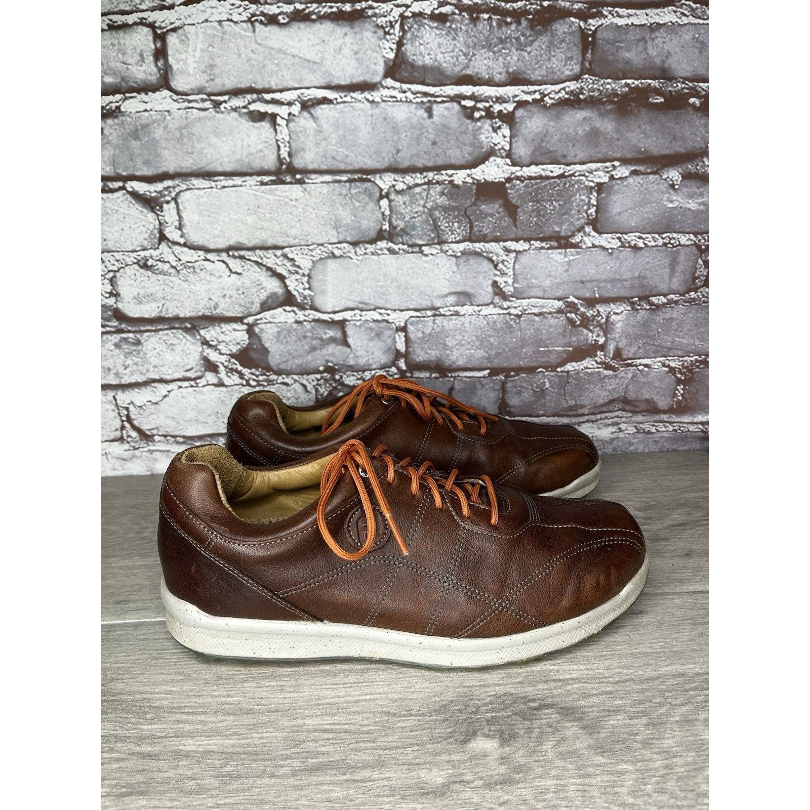 Footjoy FOOTJOY FJ VERSALUXE Spikeless Golf Shoes Size 8M US/41EU Br Size US 8 / IT 38 - 11 Thumbnail