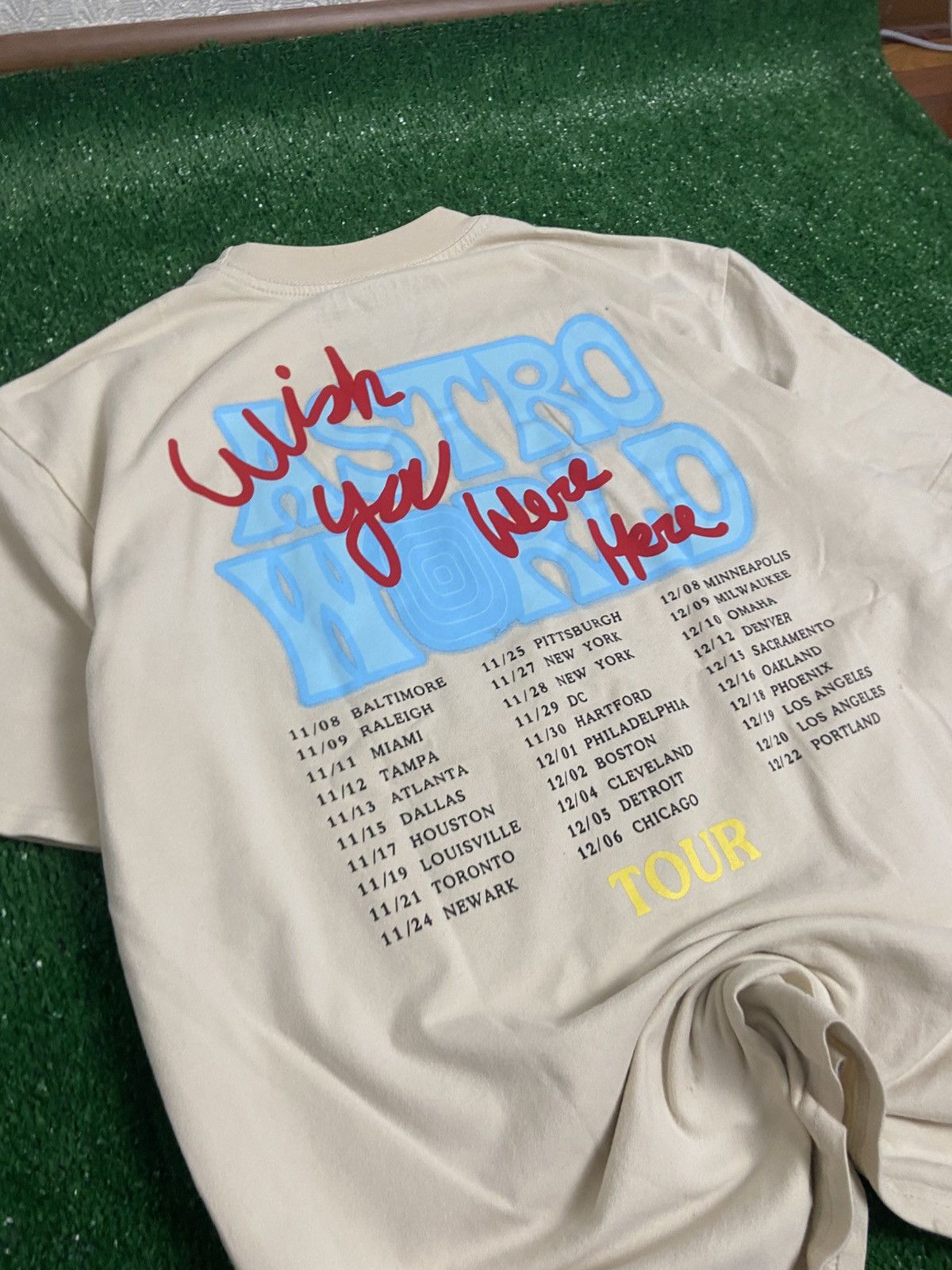 Other Travis Scott Astroworld Tour Tee – Authentic Rare Merch Size US L / EU 52-54 / 3 - 6 Thumbnail