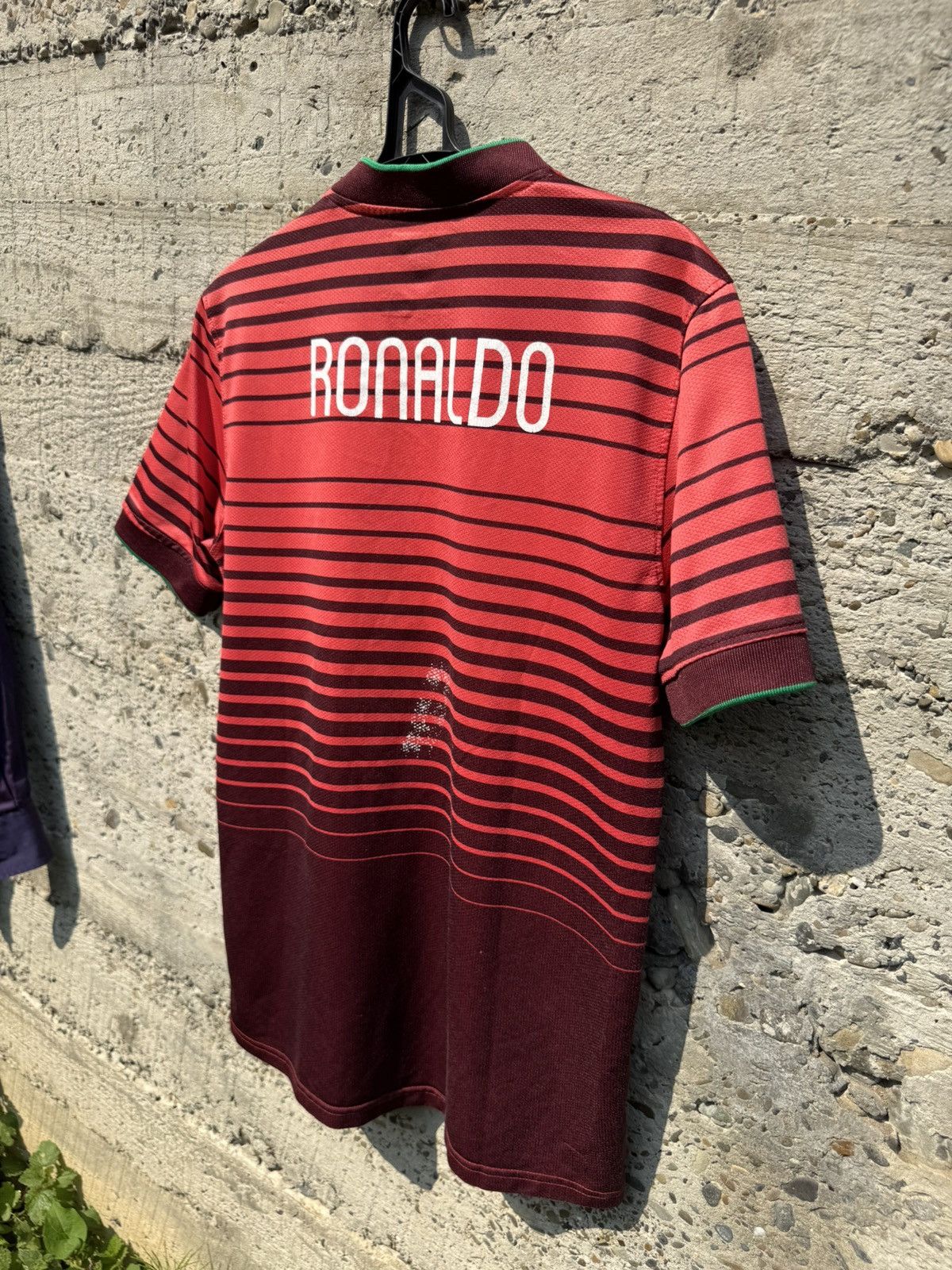 Nike Vintage Nike Portugal #7 Ronaldo 2014 Home Jersey Size US S / EU 44-46 / 1 - 12 Thumbnail