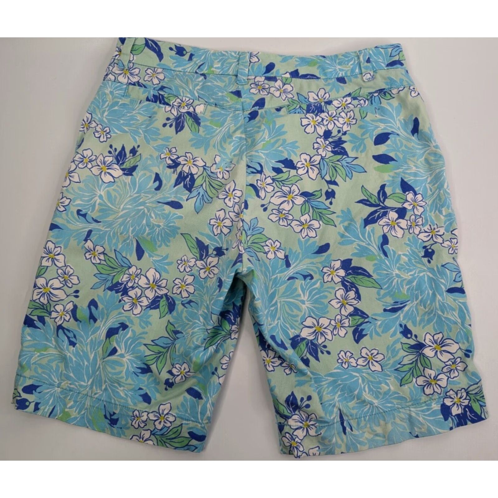 Vintage Pappagallo Womens Shorts 6 Green Bermuda Floral Stretch Golf Casual Size 28" / US 6 / IT 42 - 3 Thumbnail