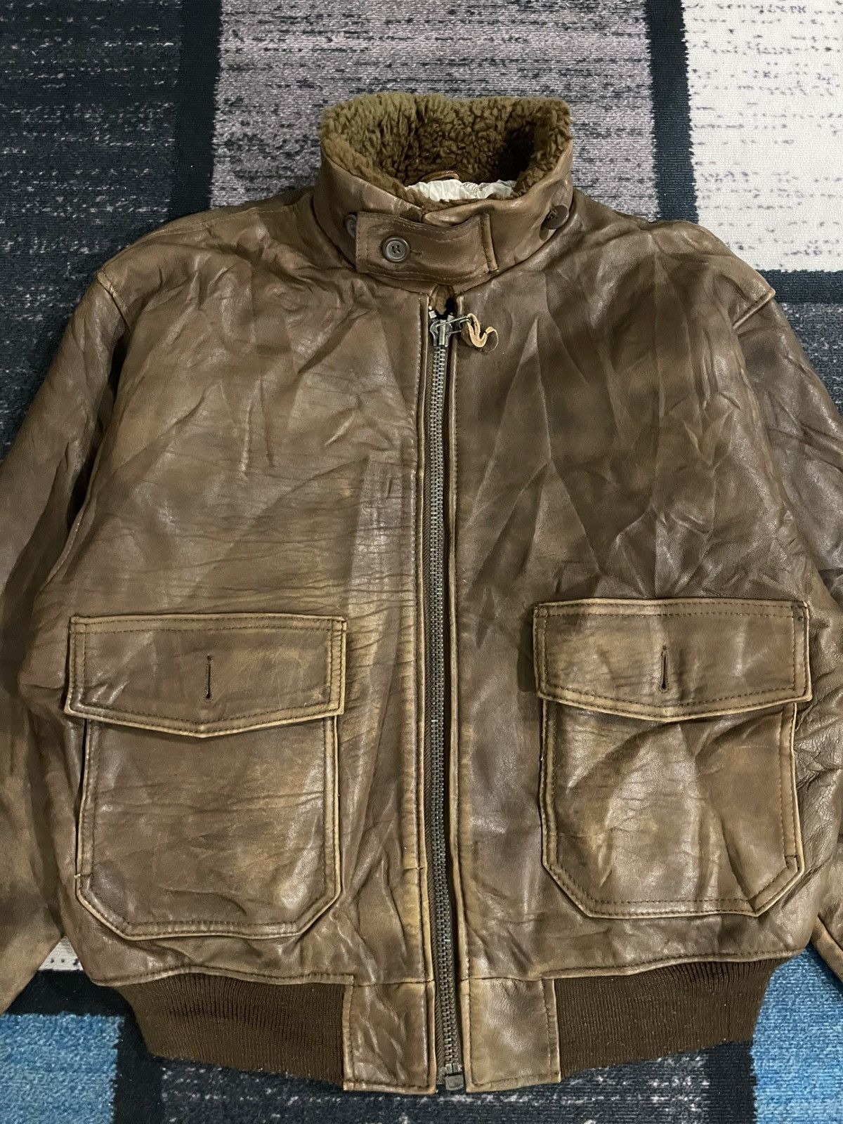Vintage Vintage Sheep Leather Bomber Jacket Size US L / EU 52-54 / 3 - 5 Thumbnail