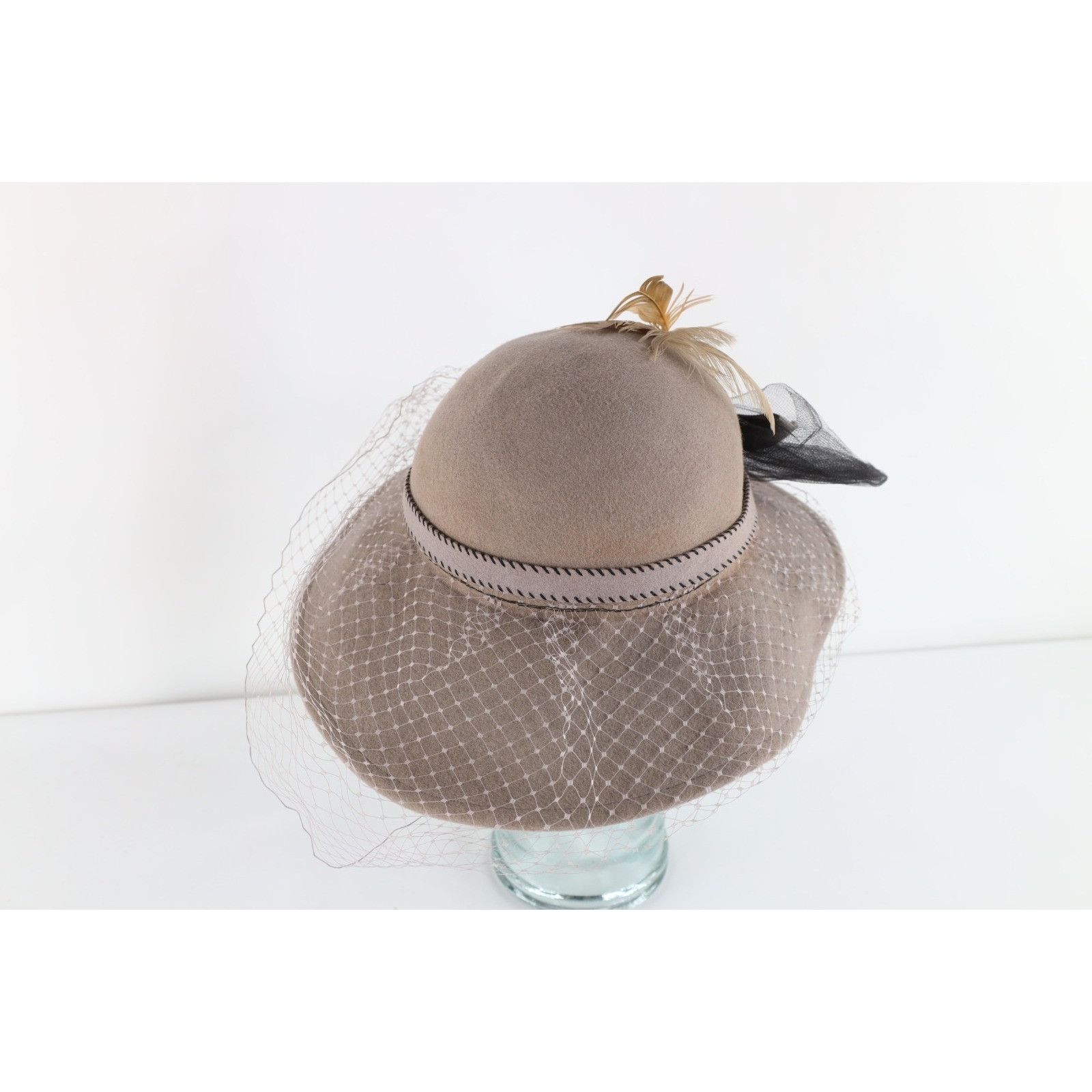 Vintage Vintage 50s Lace Netting Bowtie Feather Felt Wool Hat Size ONE SIZE - 6 Thumbnail