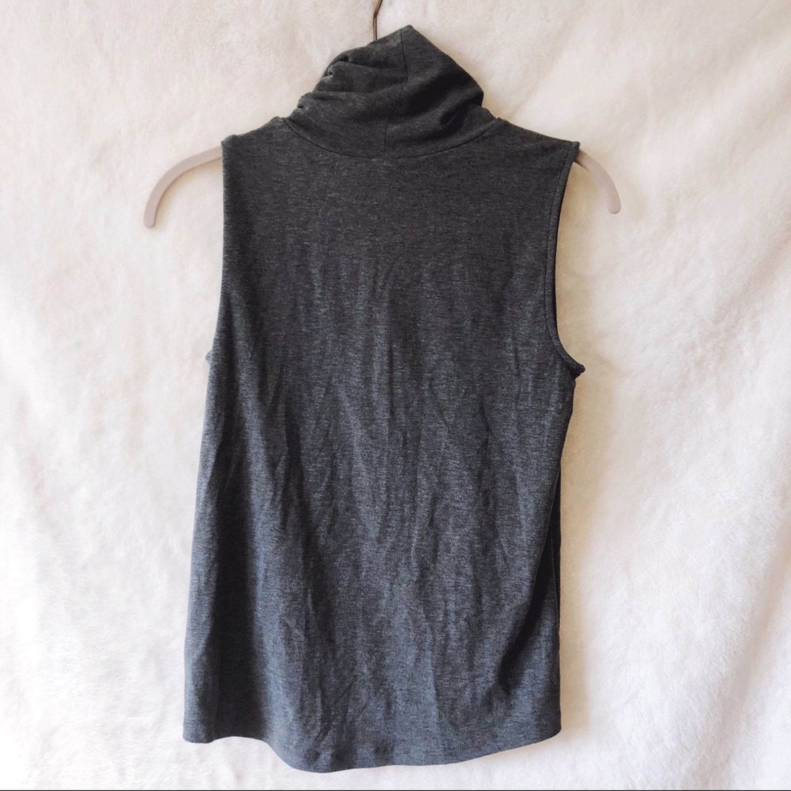 Ann Taylor Ann Taylor Gray Sleeveless Turtleneck Top Size S / US 4 / IT 40 - 3 Thumbnail