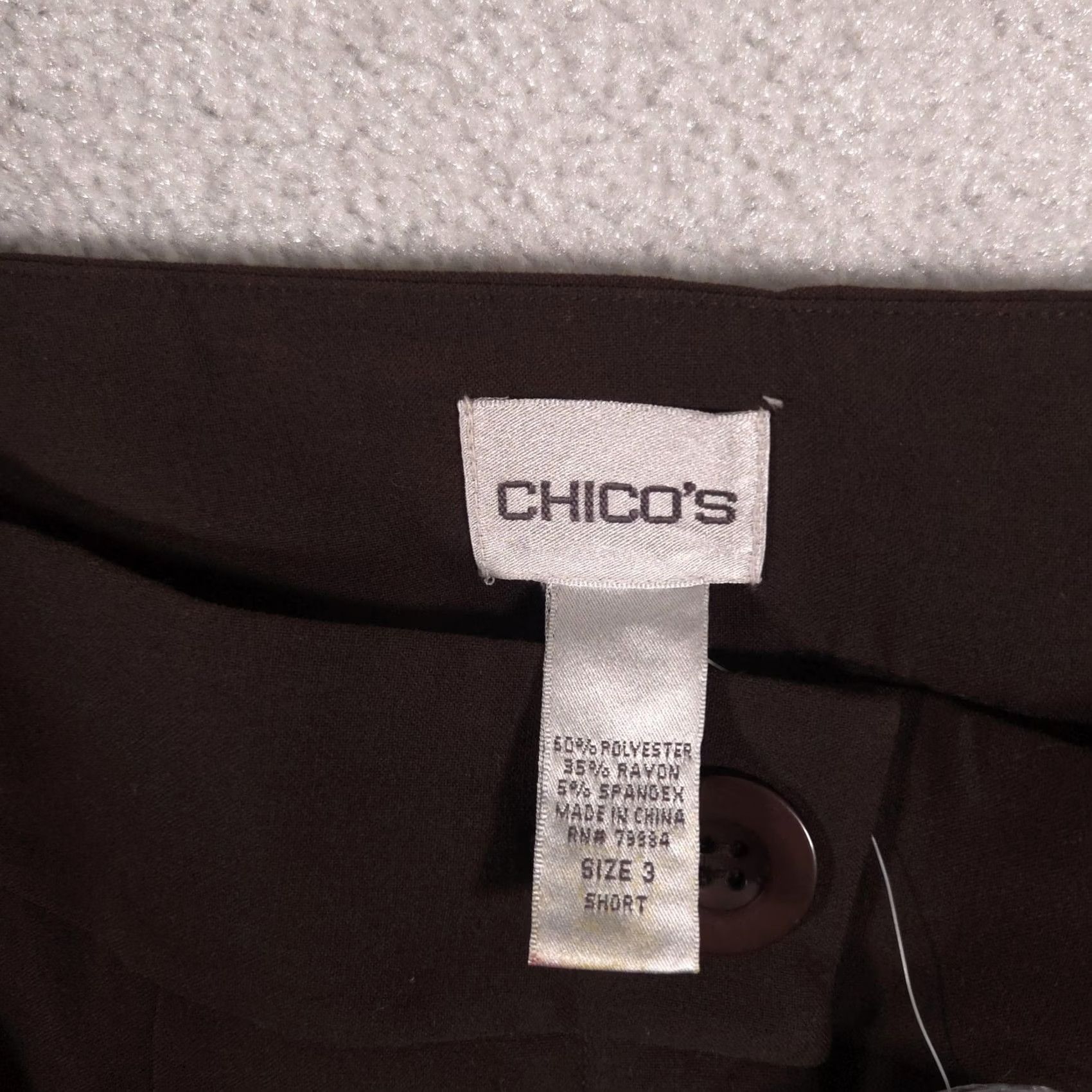 Vintage Chico's Dress Pants Womens 3 Short Brown Twill Stretch Relaxed Crop Flat Front Zip Hem Pockets Womens 3 Short Brown Size 26" / US 2 / IT 38 - 6 Thumbnail