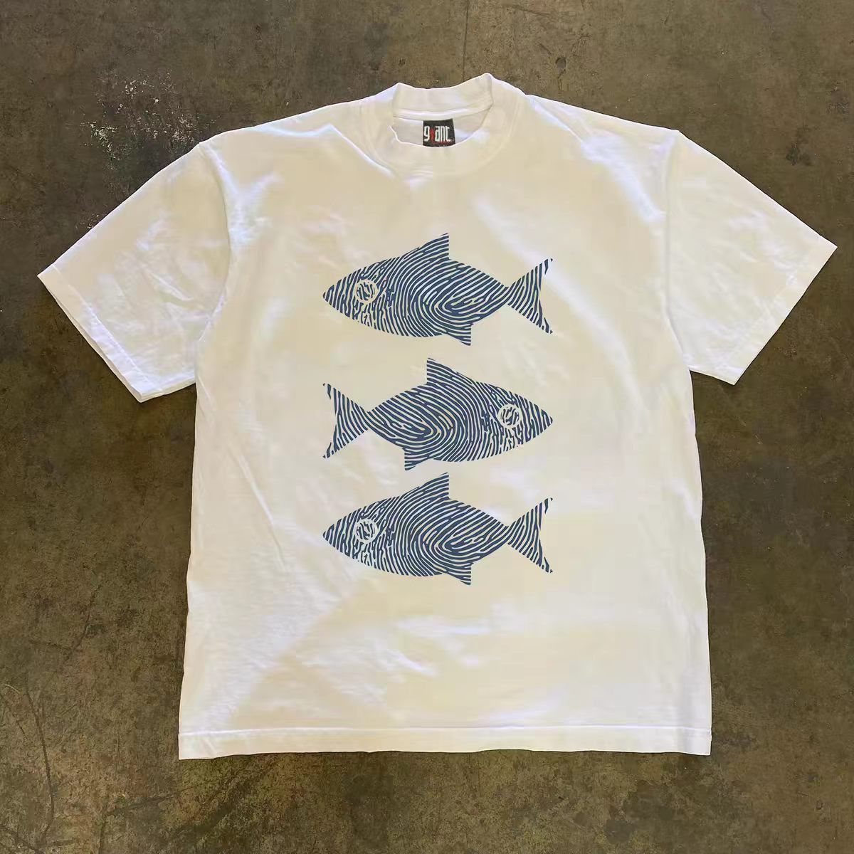 Vintage White Casual Retro T-Shirt with Fish Print Size US M / EU 48-50 / 2 - 1 Thumbnail