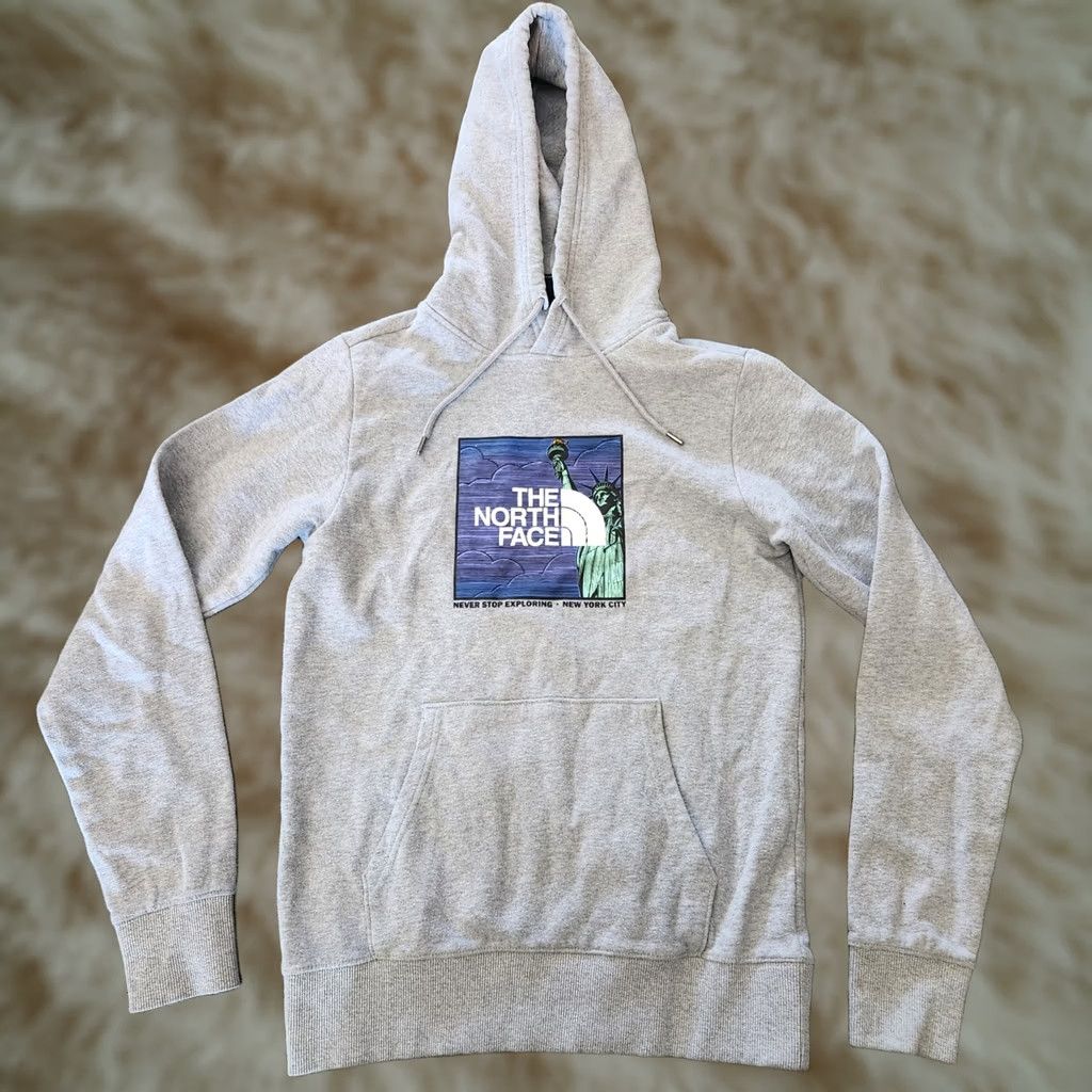 The North Face VINTAGE The North Face Hoodie NYC New York City Statue Of Liberty Gray Mens XS Small Logo Pullover Hooded City Size US XS / EU 42 / 0 - 1 Thumbnail