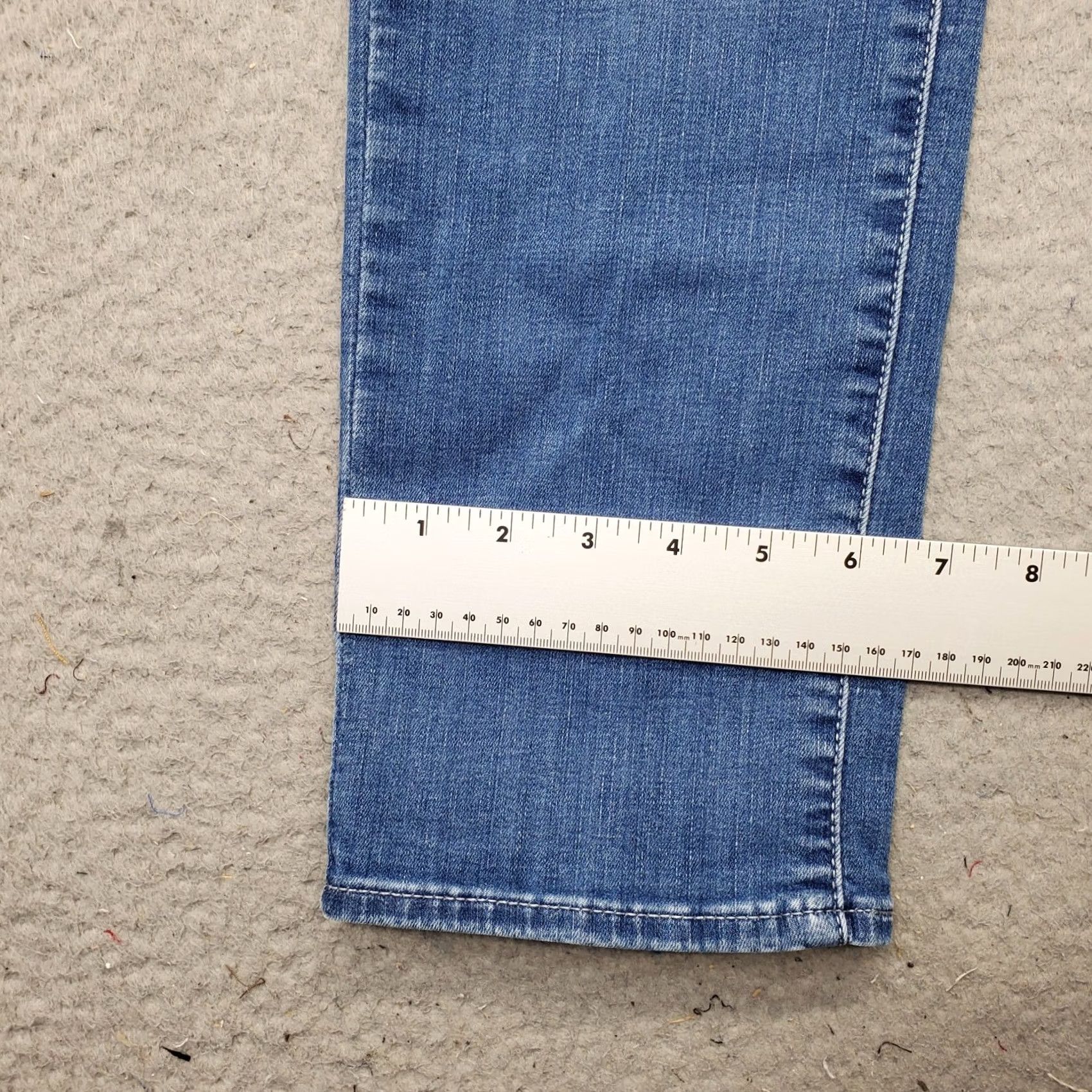 Levi's Levi's Skinny Jeans Women 14 Blue Denim Mid Rise Red Tab Wash: Womens Size 14 Jeans Color Blue Denim Style Skinny, 5-Pocket, Button Closure Size 36" / US 14 / IT 50 - 5 Thumbnail