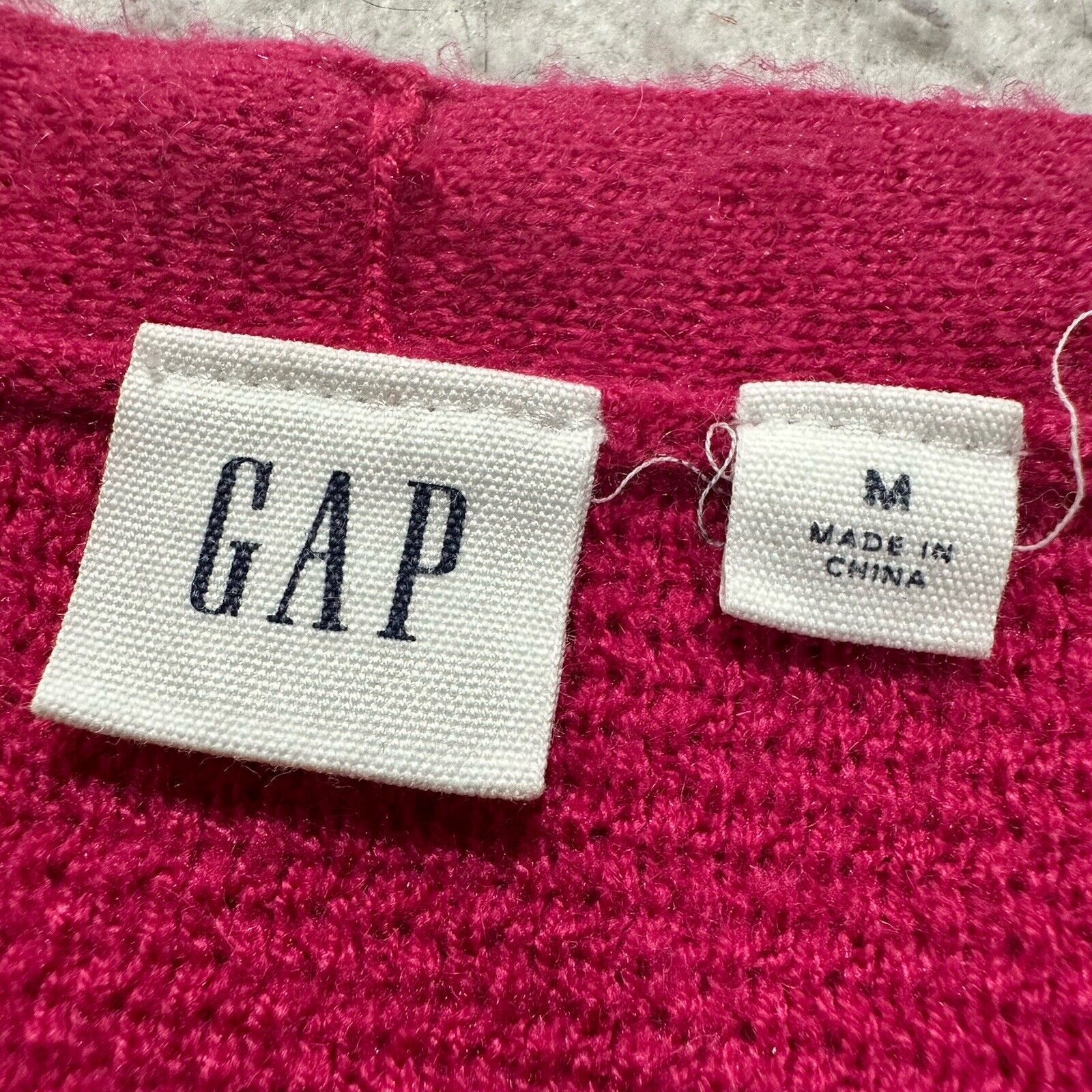 Gap GAP Medium V-Neck Sweater Merino Extra Fine Wool Hot Pink Size M / US 6-8 / IT 42-44 - 3 Thumbnail