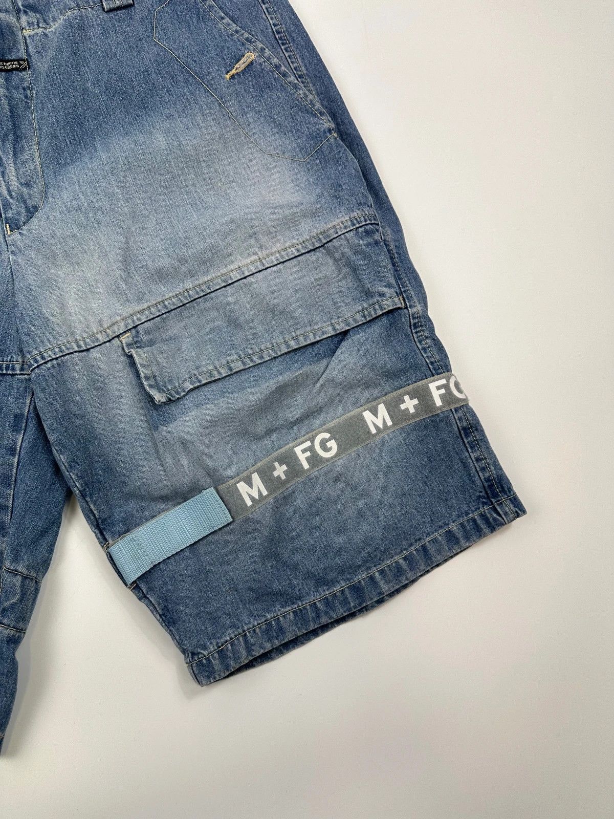 Marithe + Francois Girbaud Marithé + Francois Girbaud Wash Denim Baggy Short Jorts Size US 36 / EU 52 - 3 Thumbnail
