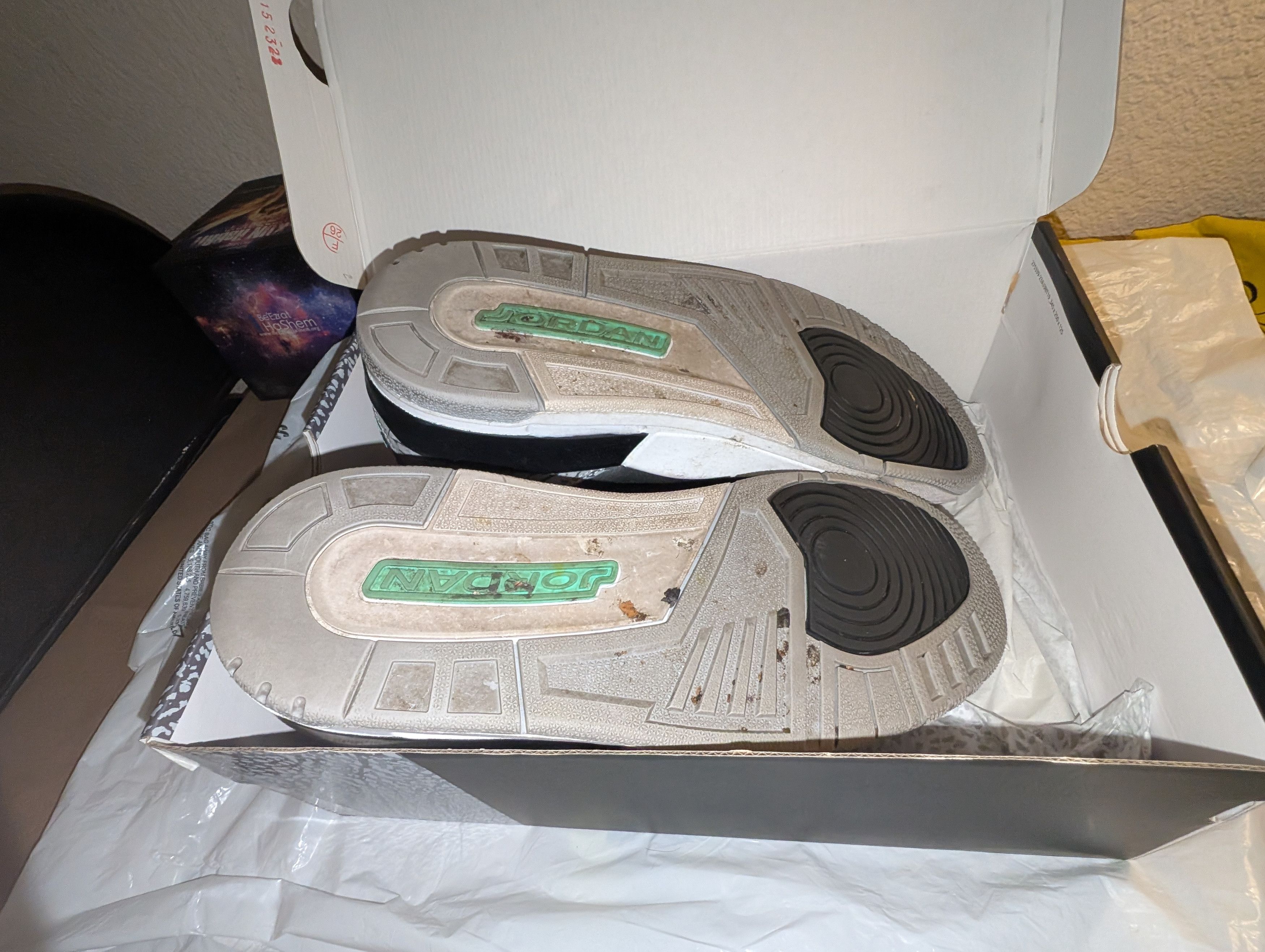 Jordan Brand Jordan 3 Retro "Green Glow" Size US 12 / EU 45 - 4 Thumbnail