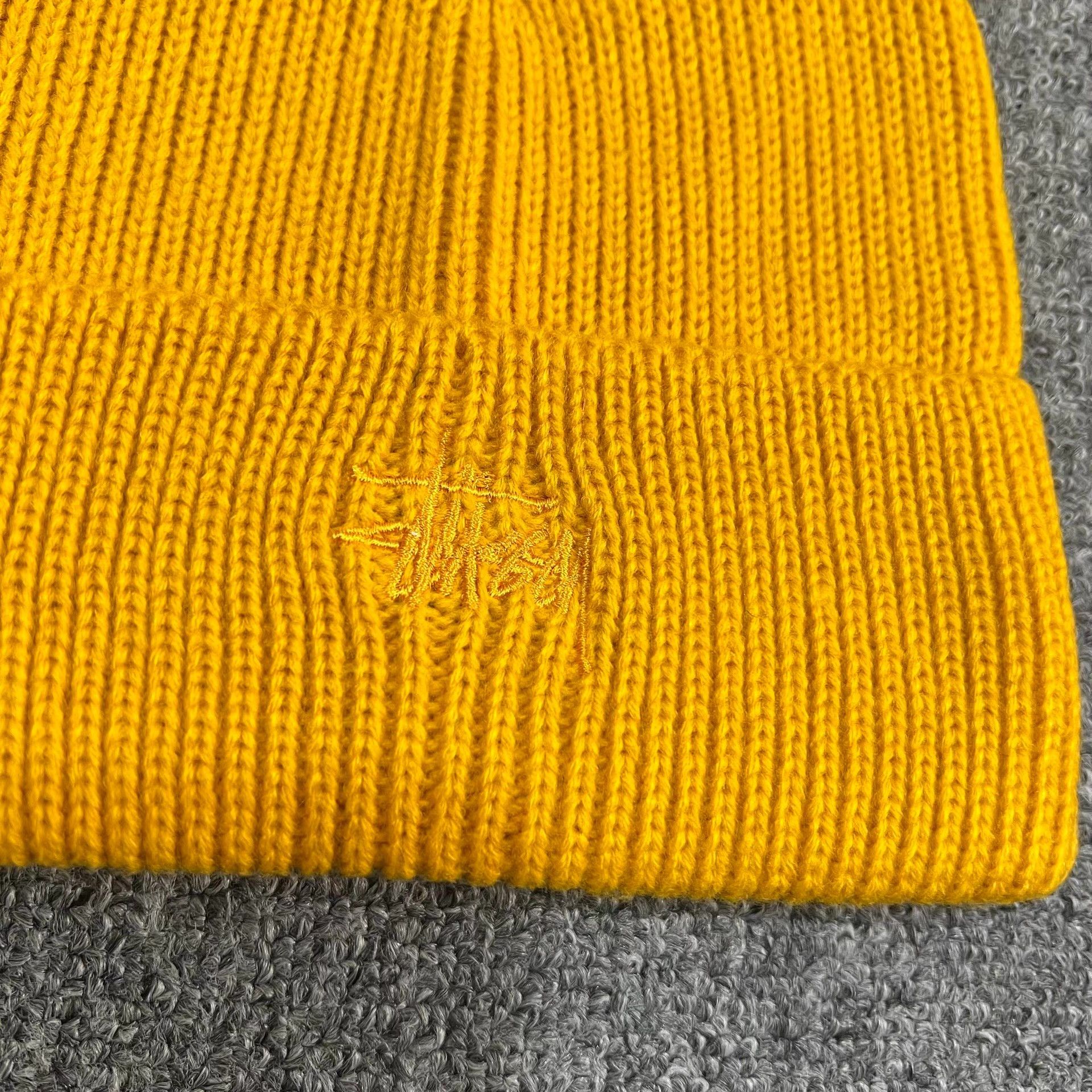 Stussy Stussy classic solid color embroidered logo knit beanie Q7 Size ONE SIZE - 4 Thumbnail