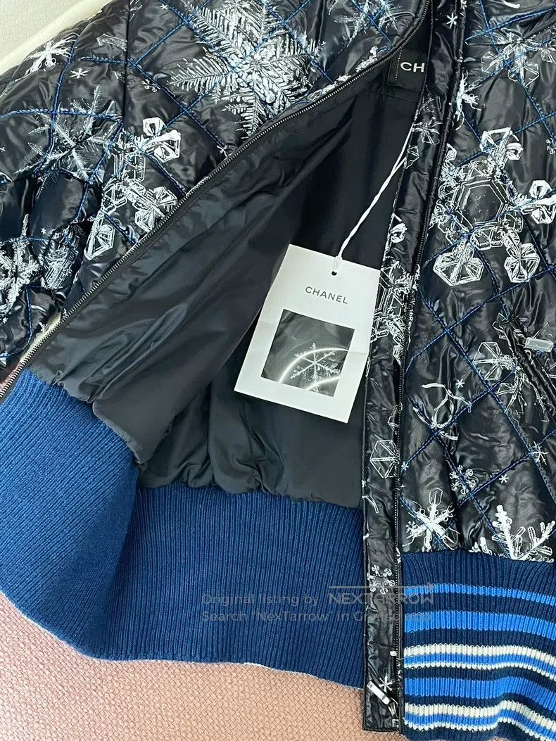 Chanel Chanel Black snowflake-printed cotton jacket Size XS / US 0-2 / IT 36-38 - 6 Thumbnail