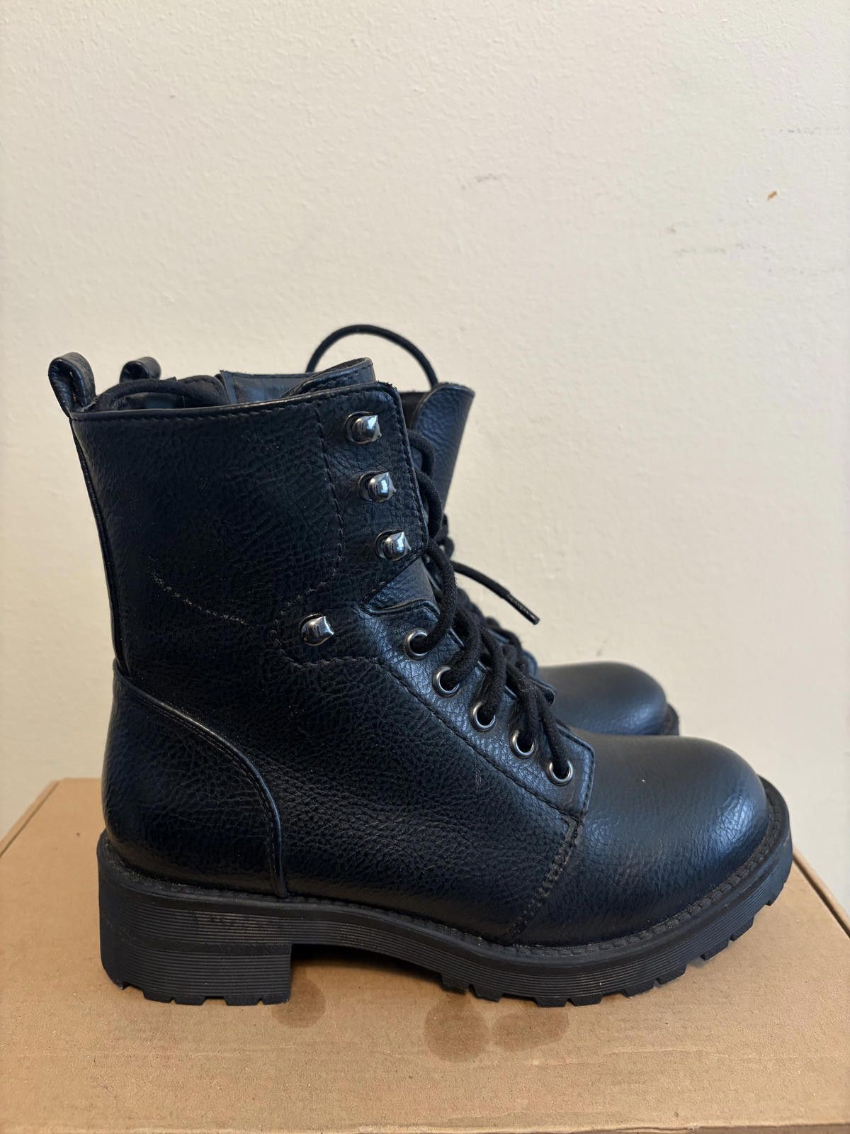 Miansai MIA Women's Blk Textured Combat Boots (Size 6) Size US 6 / IT 36 - 2 Thumbnail