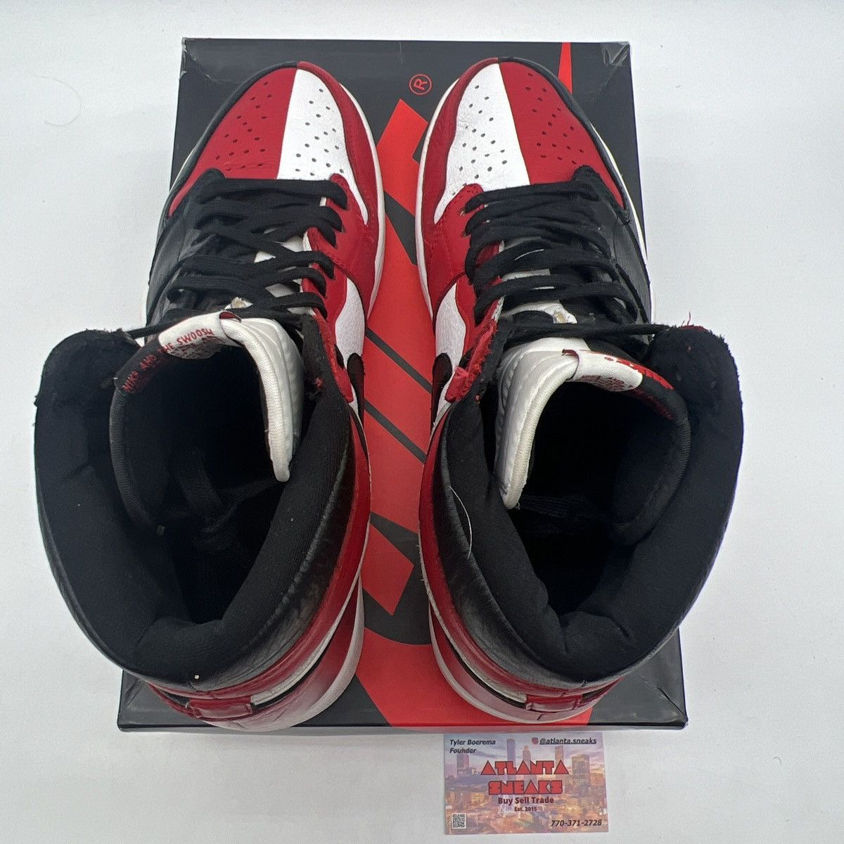 Nike Air Jordan 1 high homage to home Size US 12 / EU 45 - 7 Thumbnail