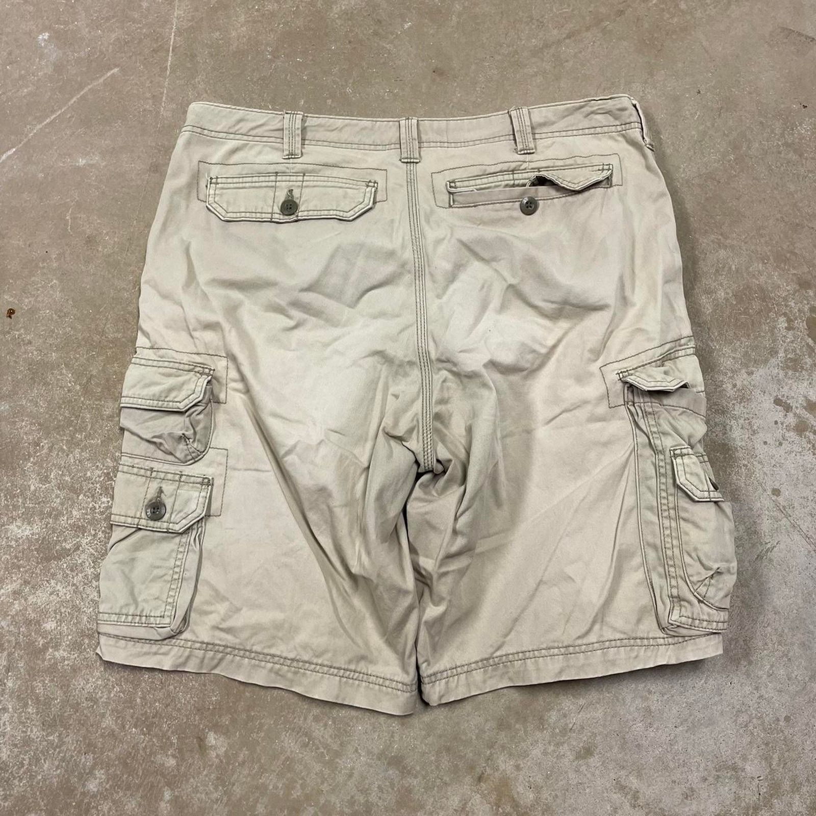 Lee Lee dungarees tan cargo shorts with multiple pockets Size US 36 / EU 52 - 3 Thumbnail