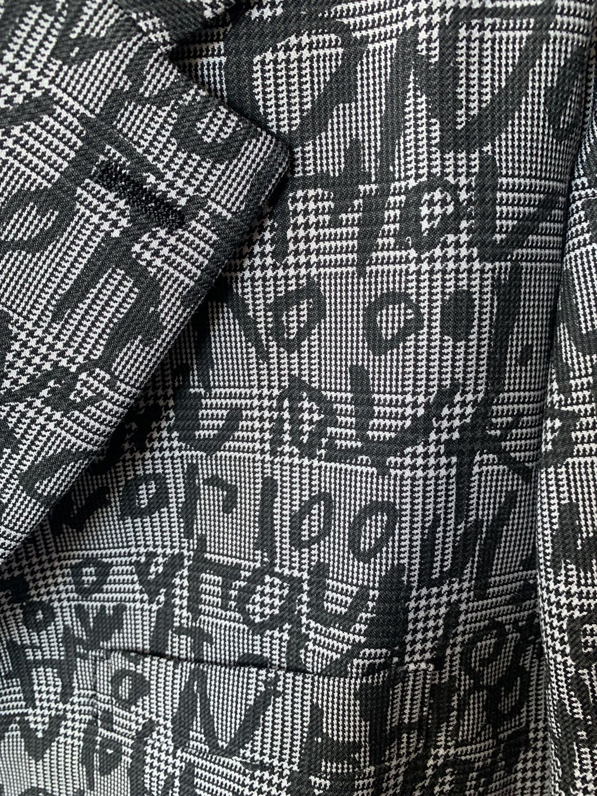 Comme des Garcons Homme Plus COMME DES GARÇONS HOMME PLUS EDWARD GOSS TEXT PRINT BLAZER Size US XL / EU 56 / 4 - 8 Thumbnail
