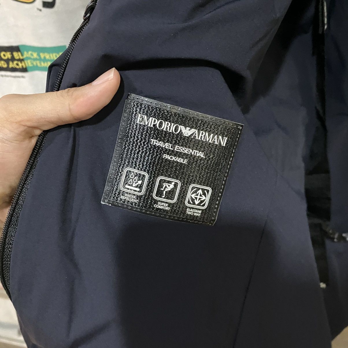 Emporio Armani TRAVEL ESSENTIALS PACKABLE STRETCH NYLON JACKET BLAZER Size US L / EU 52-54 / 3 - 13 Thumbnail