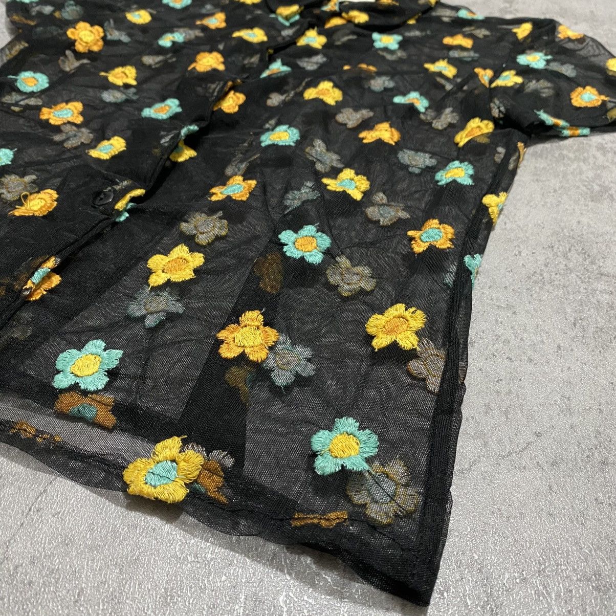 Sandro VINTAGE SANDRO FLORAL-APPLIQUÉ CAMP-COLLAR MESH SHIRT Size M / US 6-8 / IT 42-44 - 4 Thumbnail