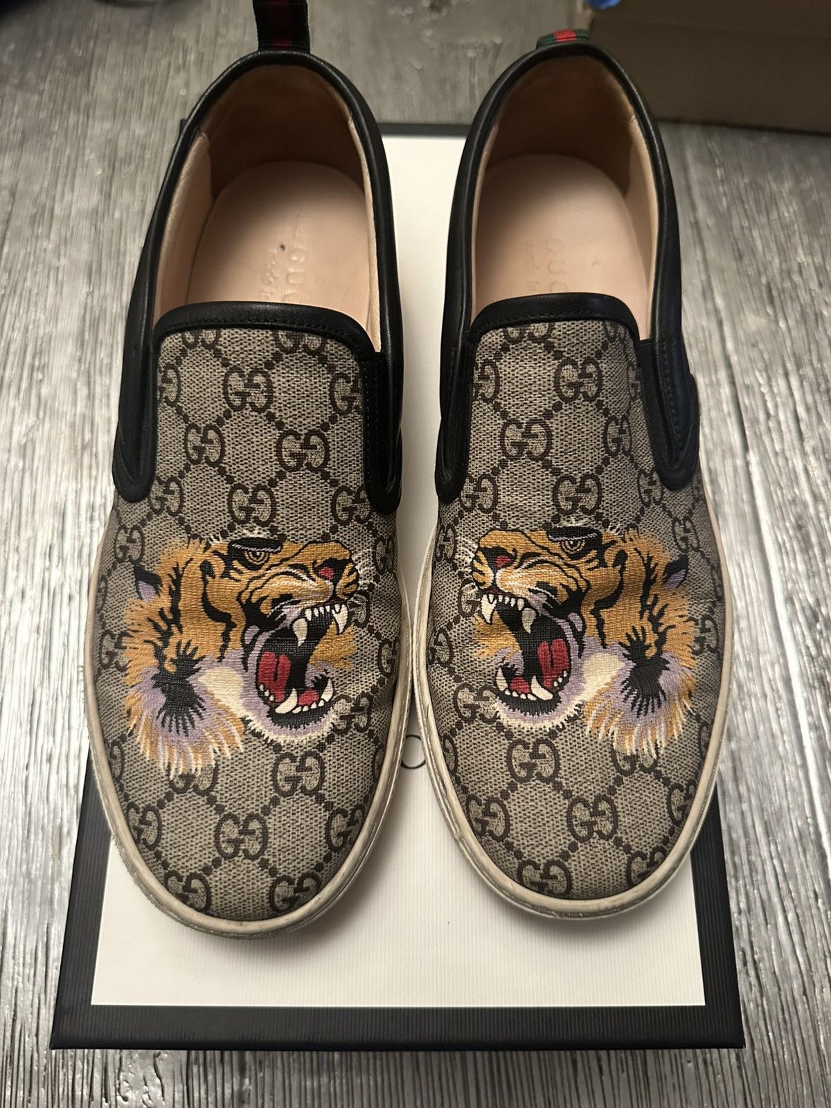 Gucci Supreme Tiger Slip-On Sneaker Gucci GUCCI GG Supreme Tiger Slip On Sneakers Made In Italy  main image 2