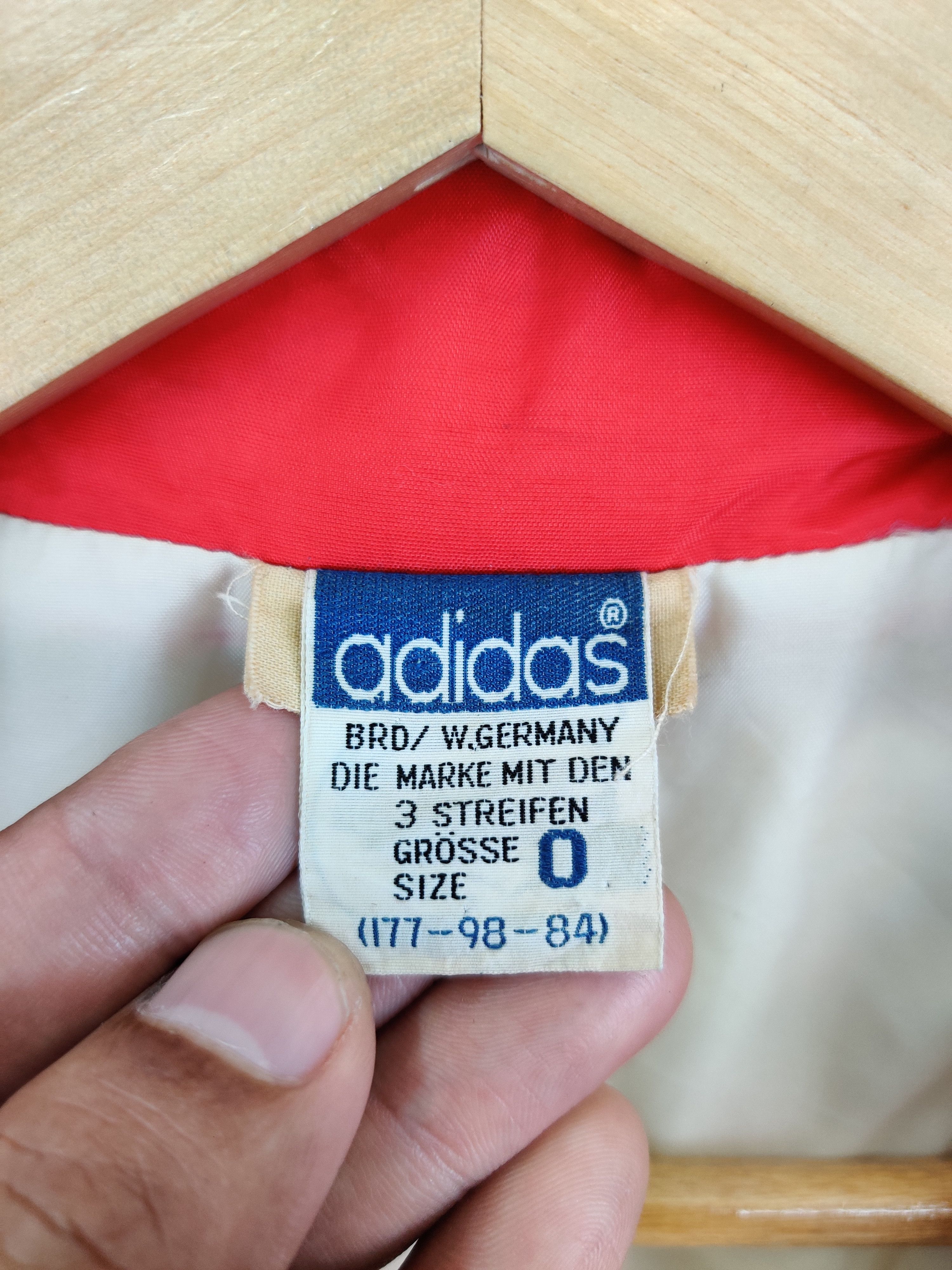 Adidas Vintage 80s Adidas Trefoil Red Puffer Jacket Size US L / EU 52-54 / 3 - 12 Thumbnail