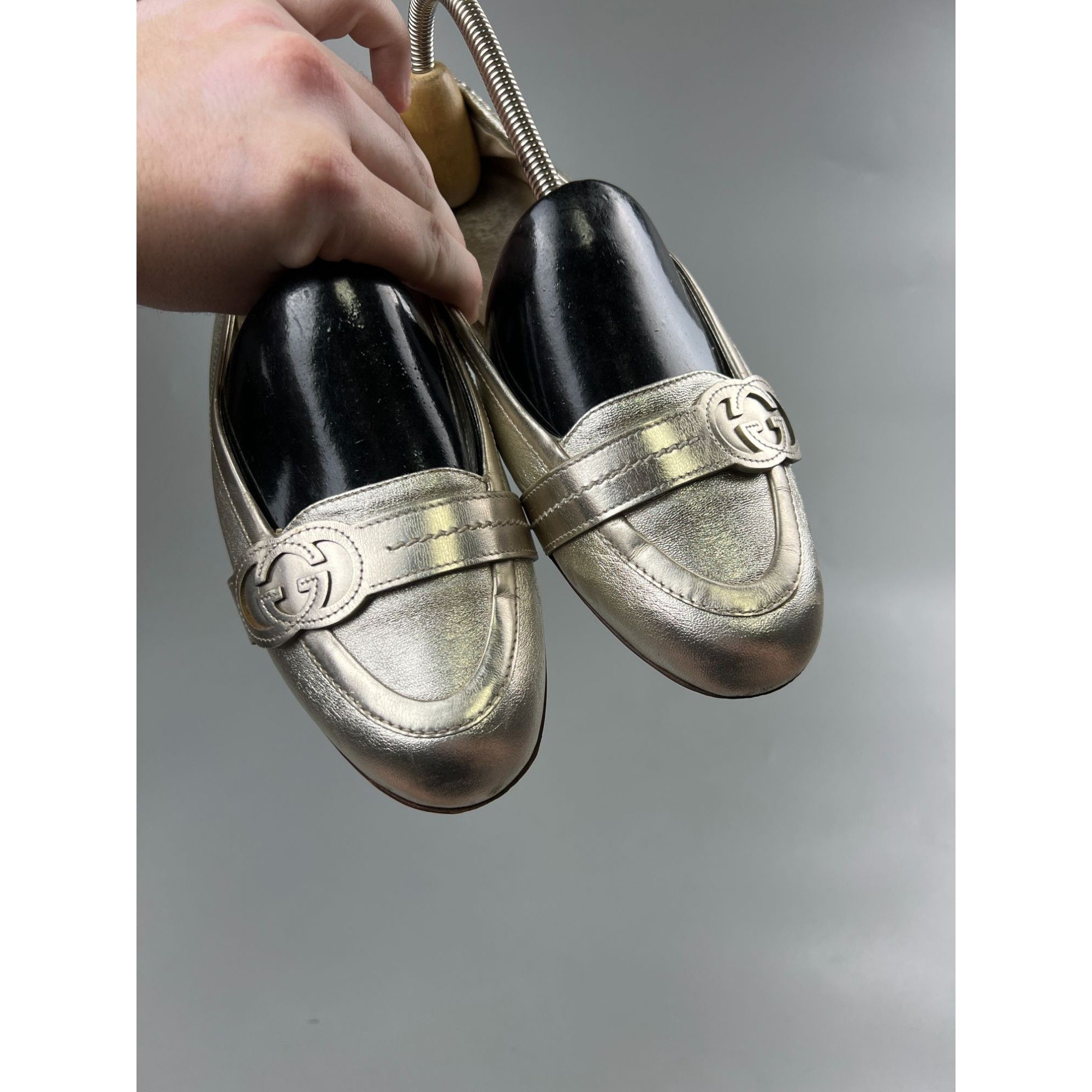 Gucci Gucci Interlocking G Silver Leather Ballet Flats (Y1006) Size US 9.5 / IT 39.5 - 3 Thumbnail